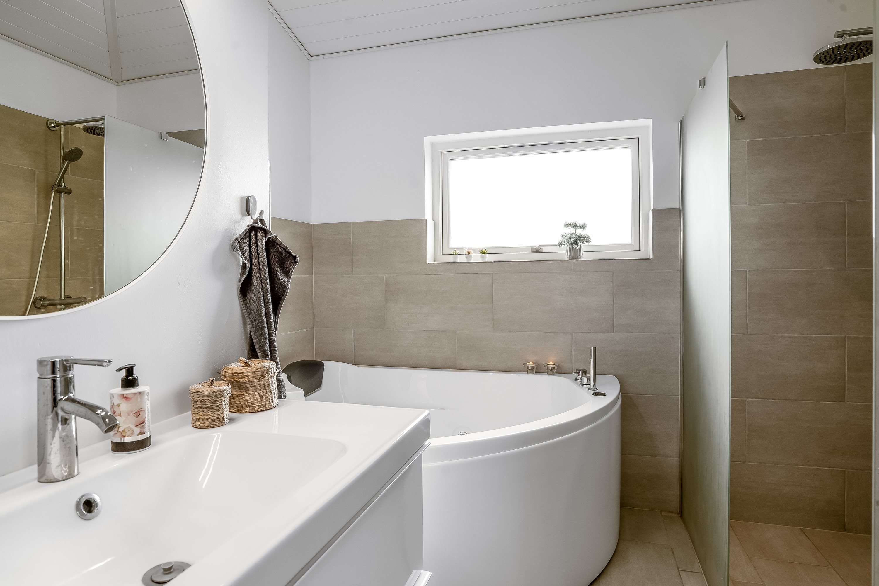 Fremhævet  billede i fuldskærmstilstand. Billede af Haslevgårde Eng 12, Als, 9560 Hadsund