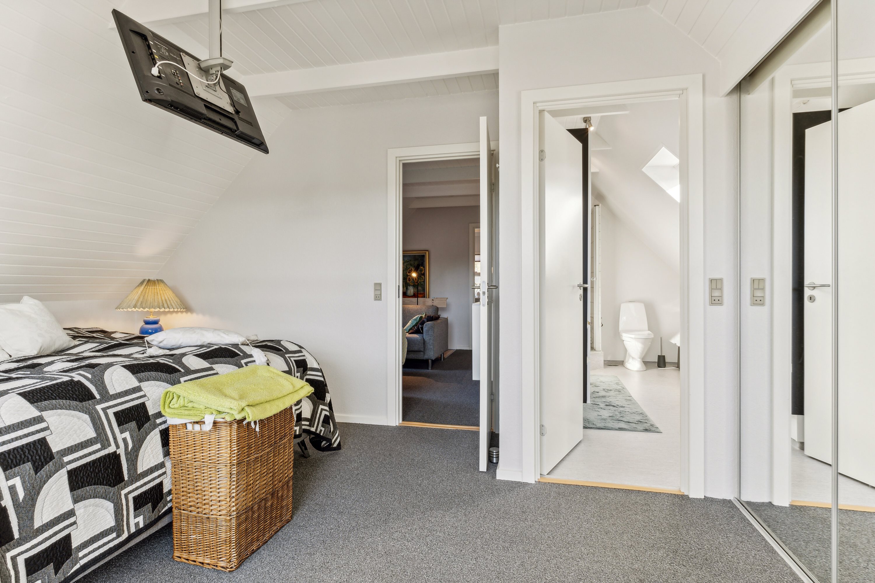 Fremhævet soveværelse billede i fuldskærmstilstand. Billede af Tornsangervej 38, 9800 Hjørring