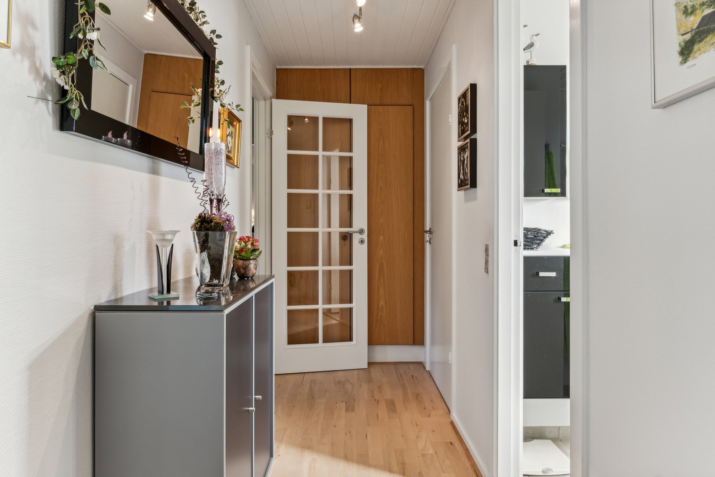 Fremhævet gang billede i fuldskærmstilstand. Billede af Tornsangervej 38, 9800 Hjørring