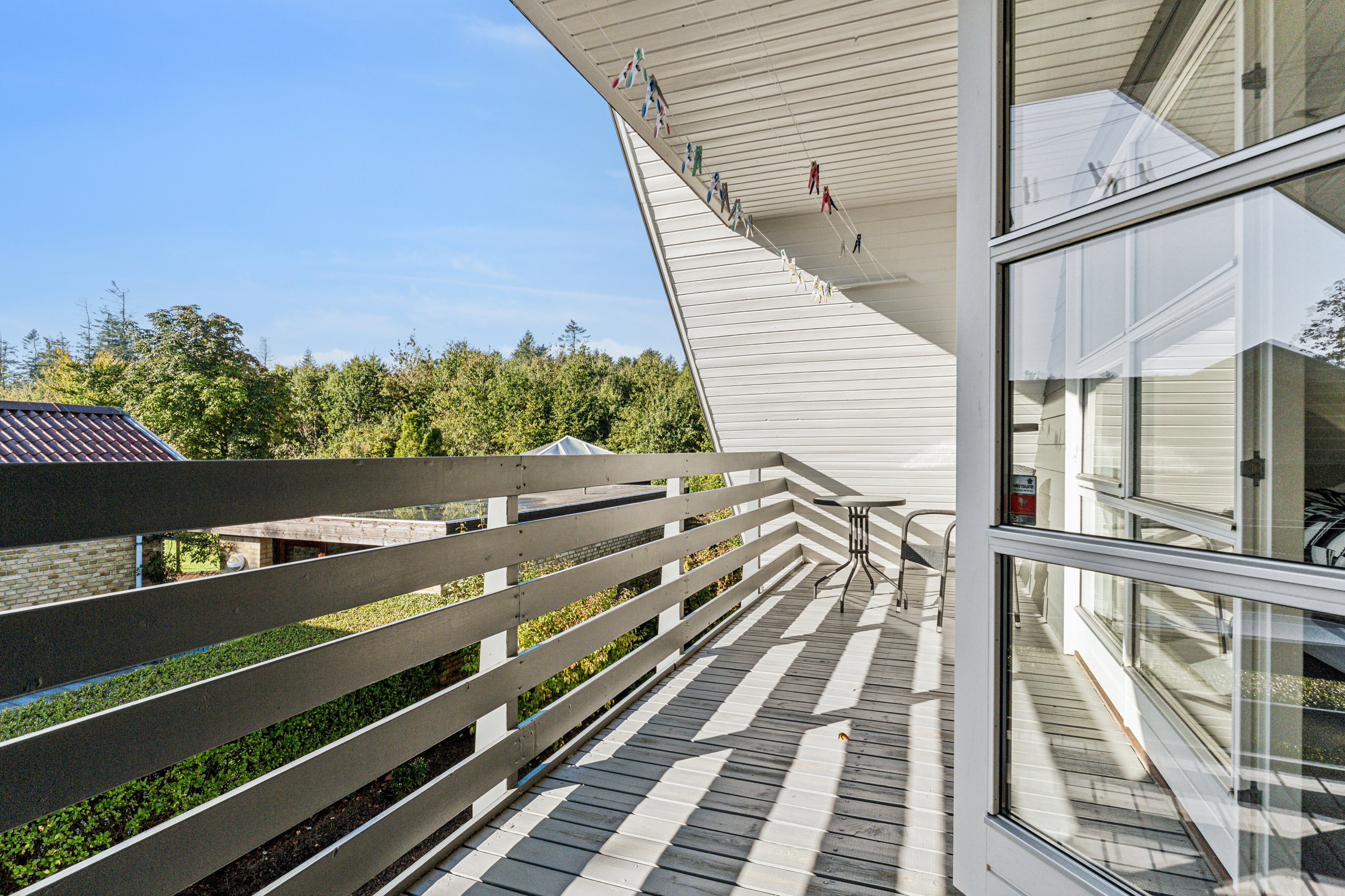 Fremhævet svalegang billede i fuldskærmstilstand. Billede af Tornsangervej 38, 9800 Hjørring