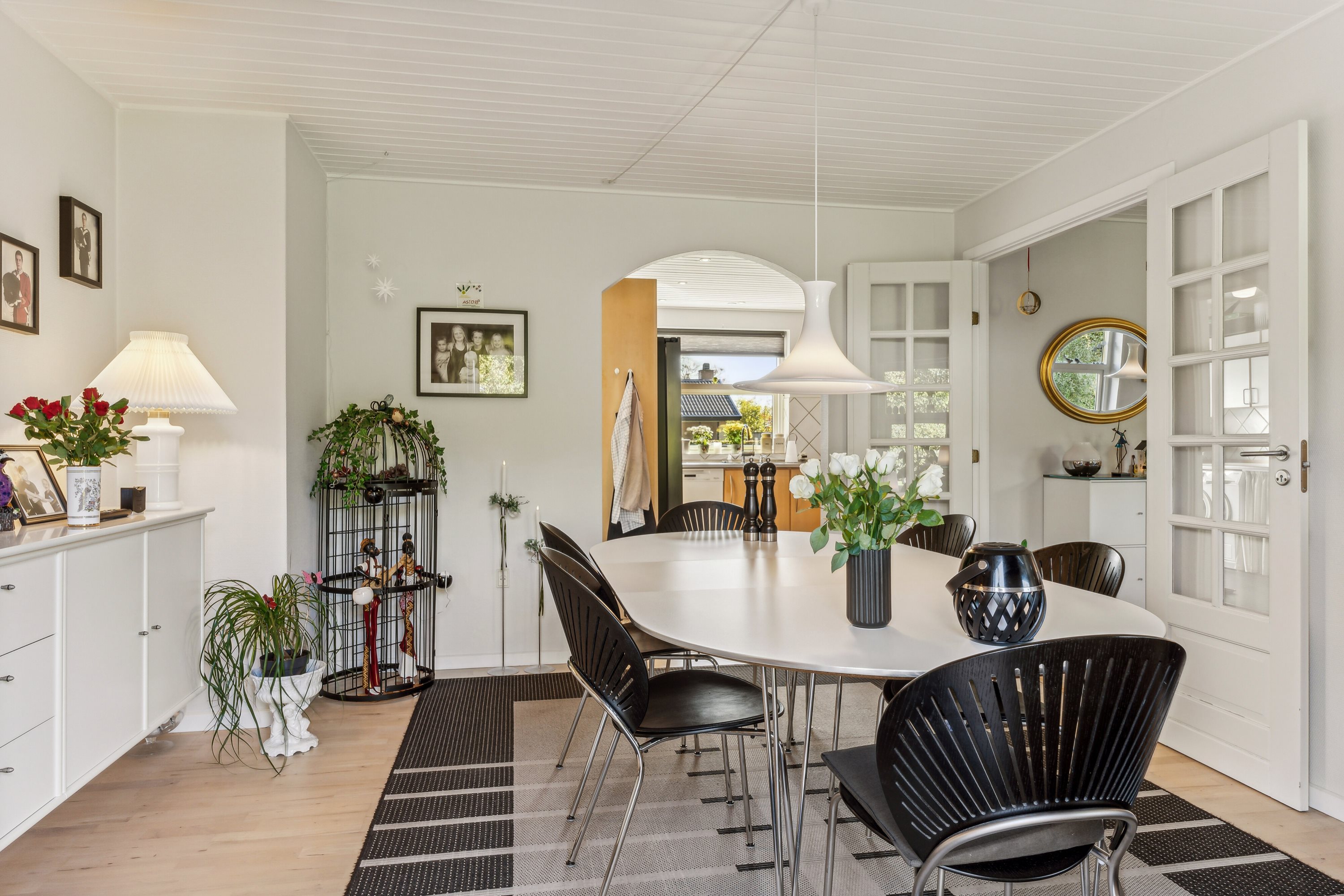 Miniaturebillede 2: spisestue. Billede af Tornsangervej 38, 9800 Hjørring