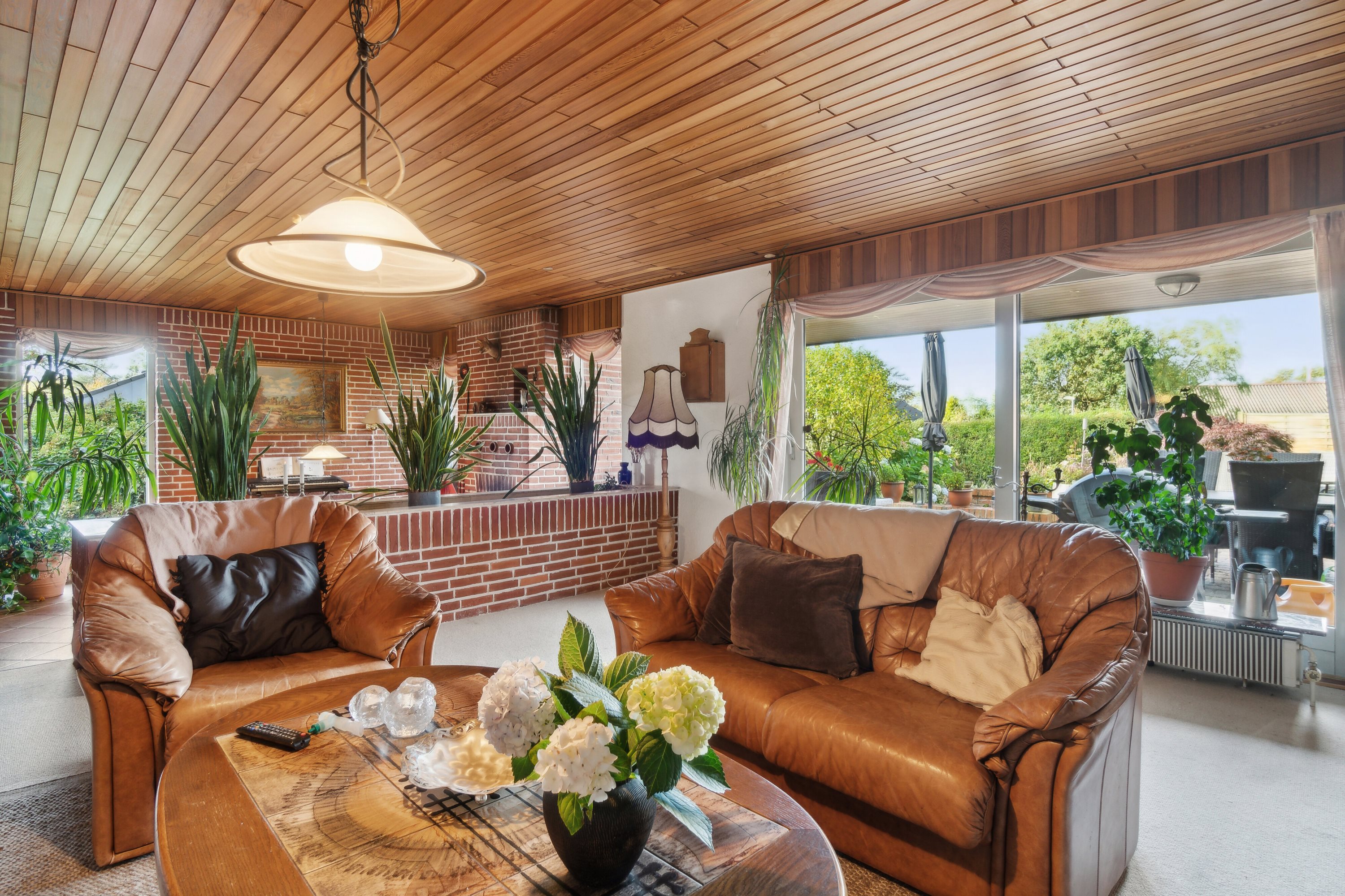 Fremhævet stue billede i fuldskærmstilstand. Billede af Bjørn Nørgårds Vej 17, 7430 Ikast