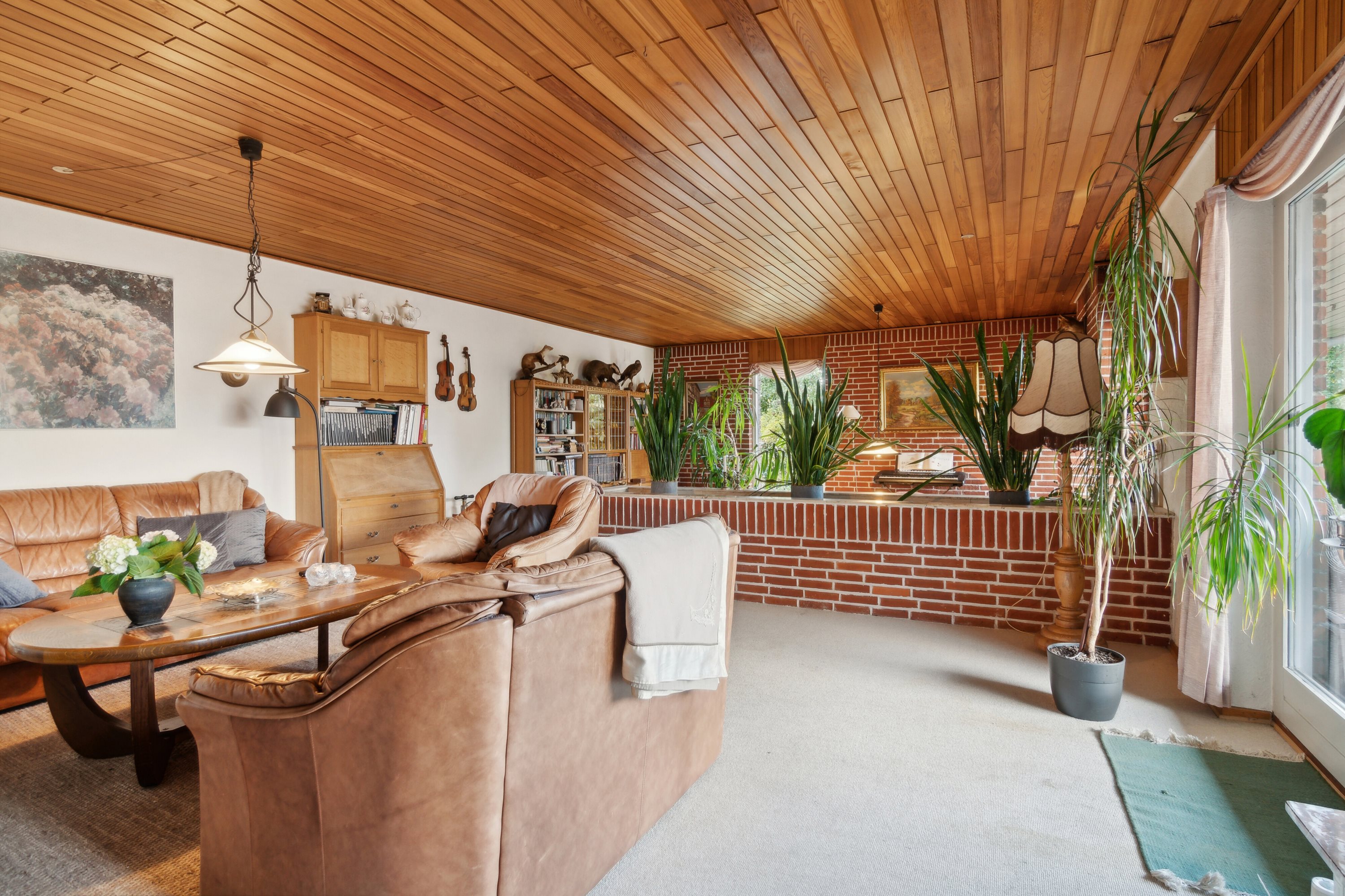 Fremhævet stue billede i fuldskærmstilstand. Billede af Bjørn Nørgårds Vej 17, 7430 Ikast