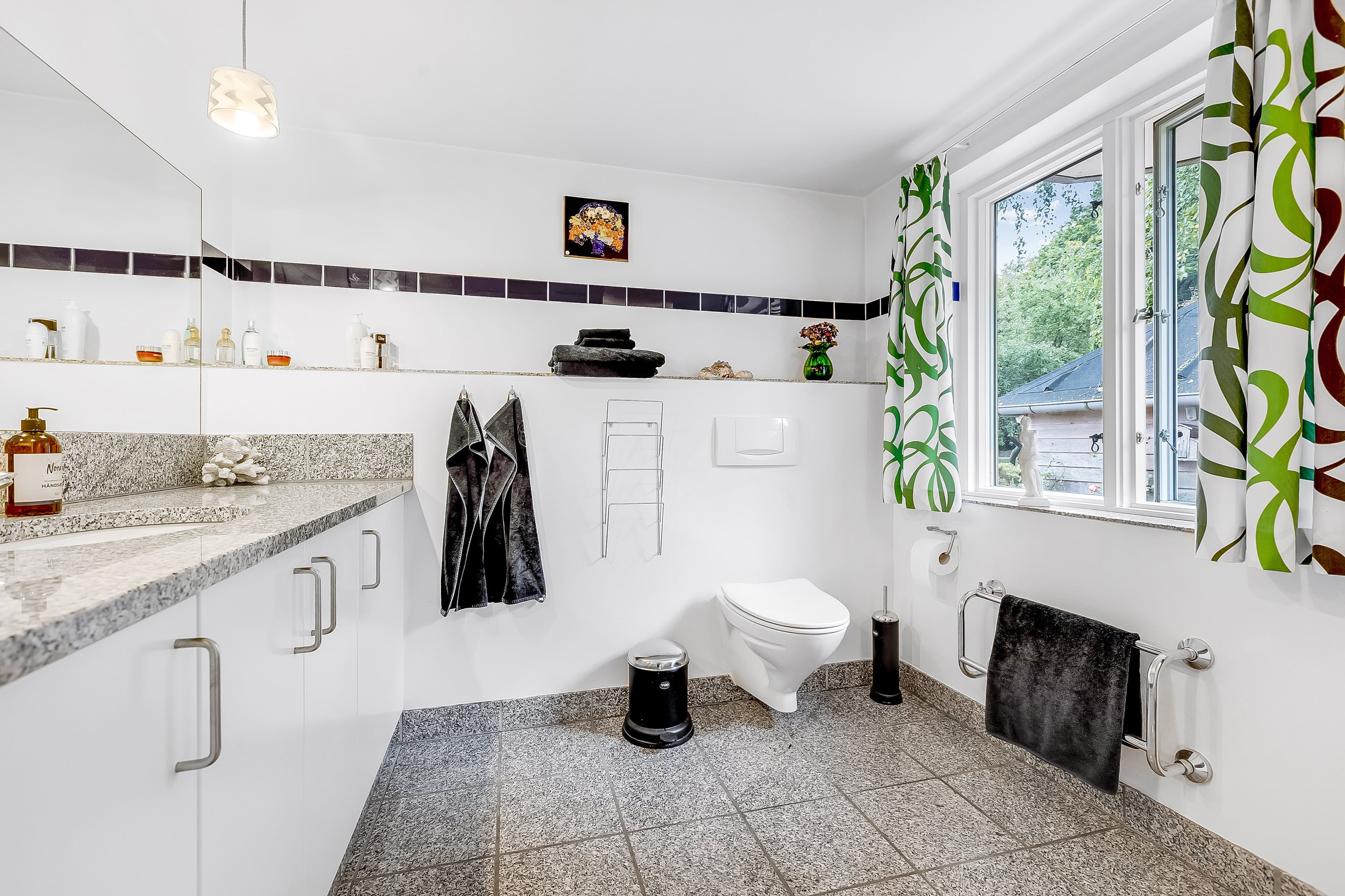 Fremhævet badeværelse billede i fuldskærmstilstand. Billede af Næstvedvej 60A, 4180 Sorø