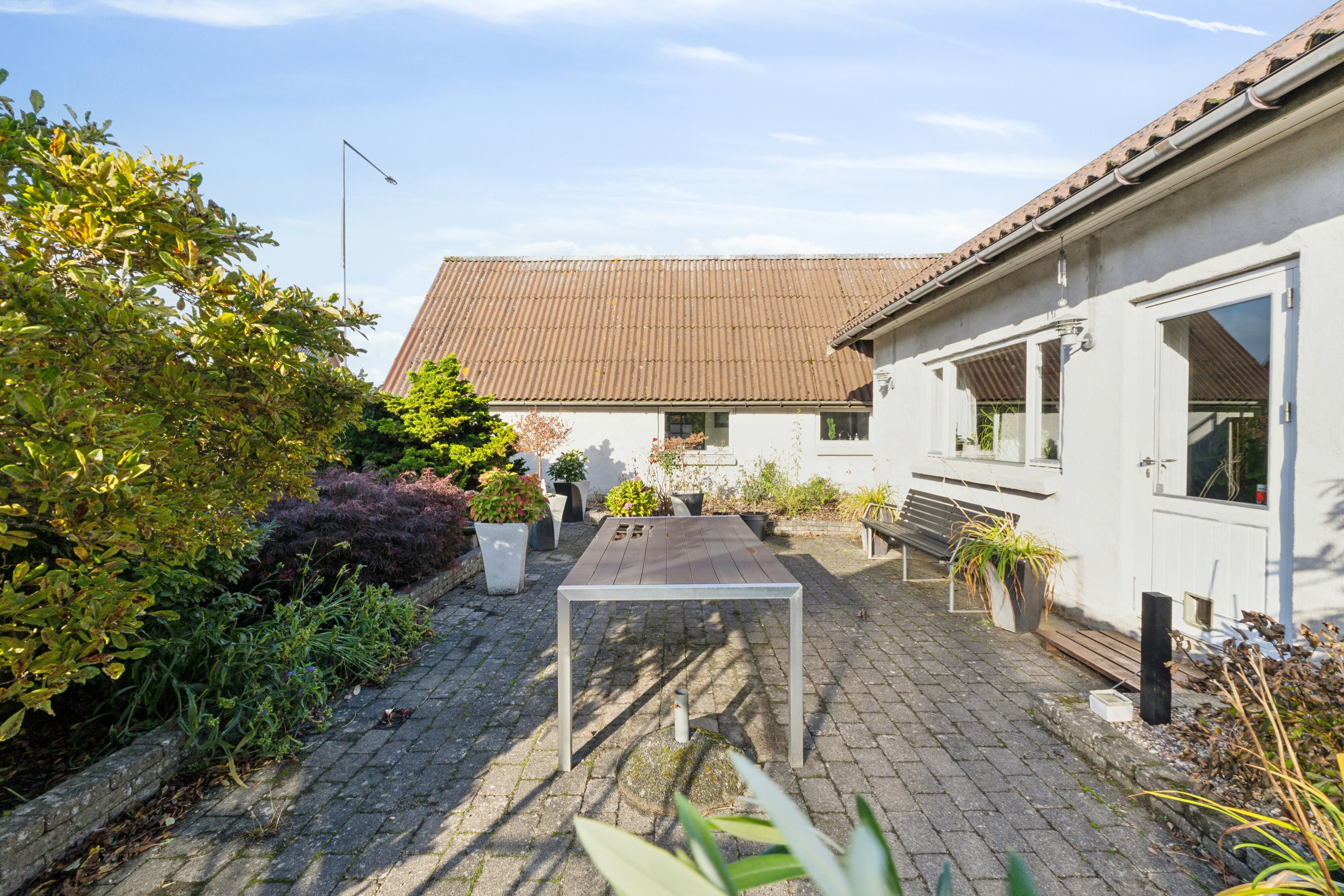 Fremhævet udendørs billede i fuldskærmstilstand. Billede af Nyborgvej 25, 5550 Langeskov