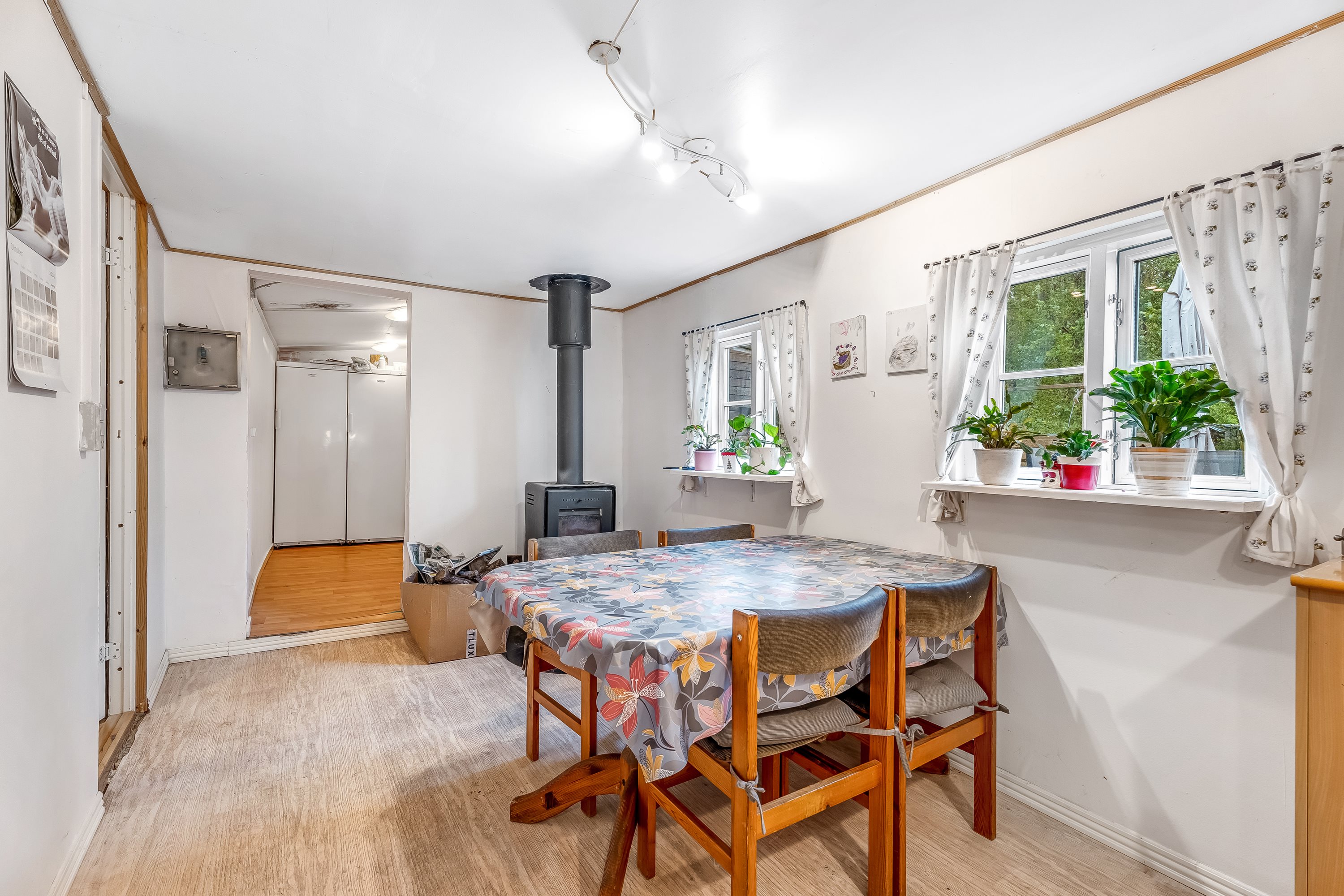 Miniaturebillede 2: køkken alrum. Billede af Kirkevejen 198, Hillested, 4930 Maribo