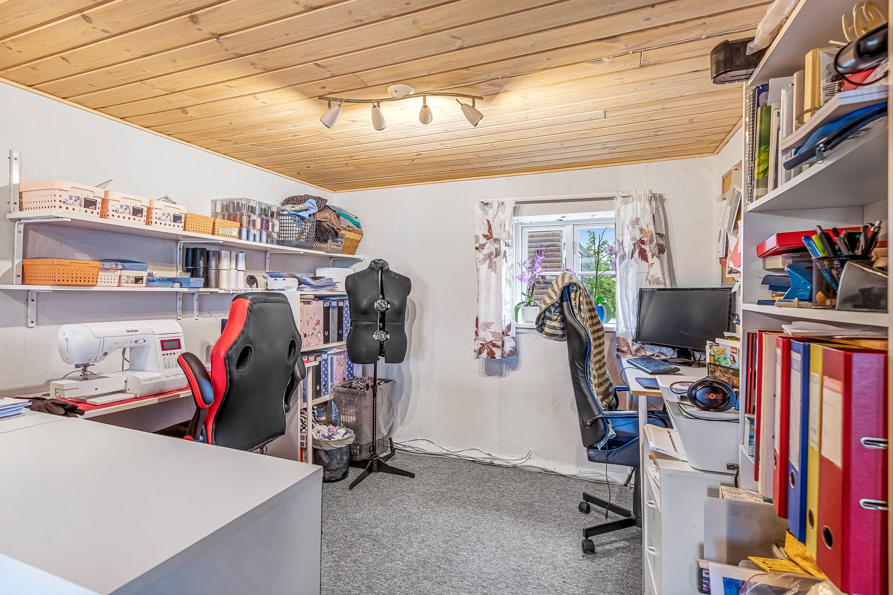 Fremhævet stue billede i fuldskærmstilstand. Billede af Kirkevejen 198, Hillested, 4930 Maribo