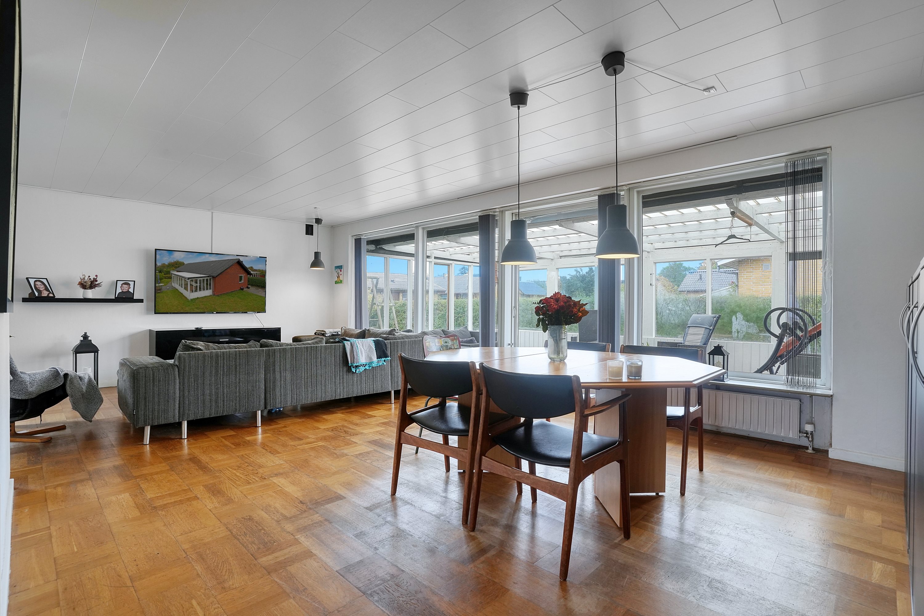 Fremhævet spisestue billede i fuldskærmstilstand. Billede af Hyldevej 5, Solrød, 2680 Solrød Strand