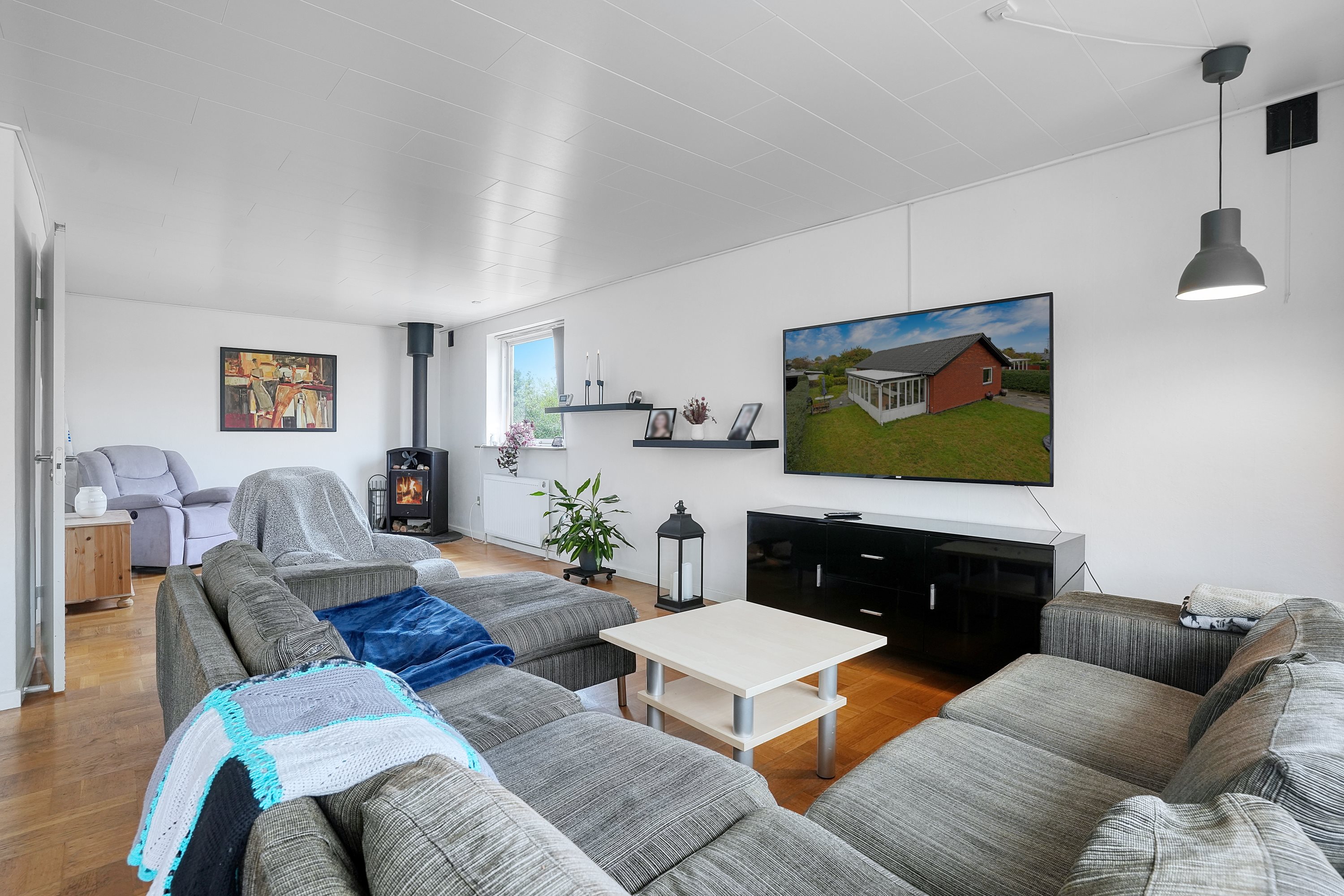 Fremhævet stue billede i fuldskærmstilstand. Billede af Hyldevej 5, Solrød, 2680 Solrød Strand