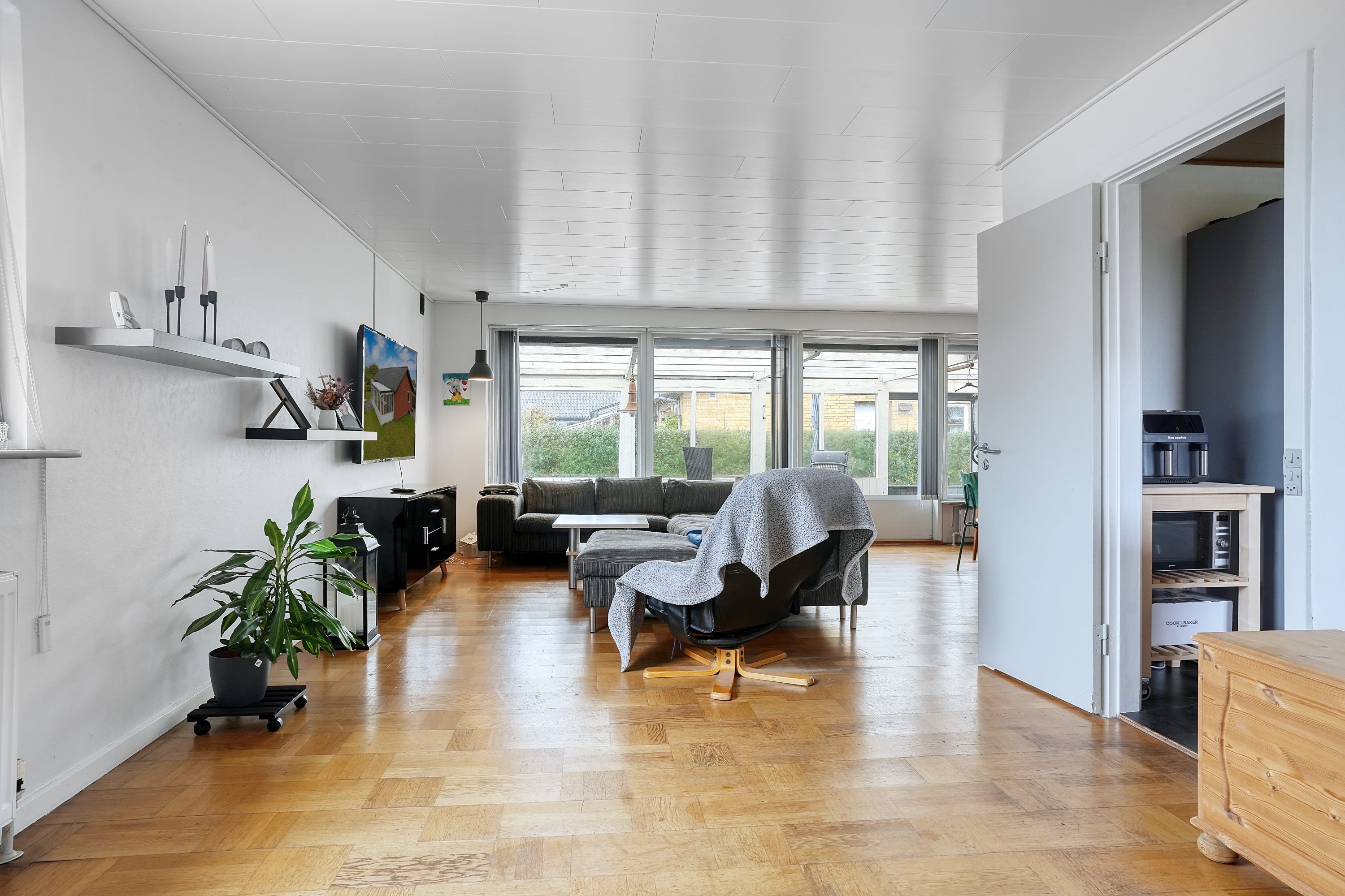 Fremhævet stue billede i fuldskærmstilstand. Billede af Hyldevej 5, Solrød, 2680 Solrød Strand