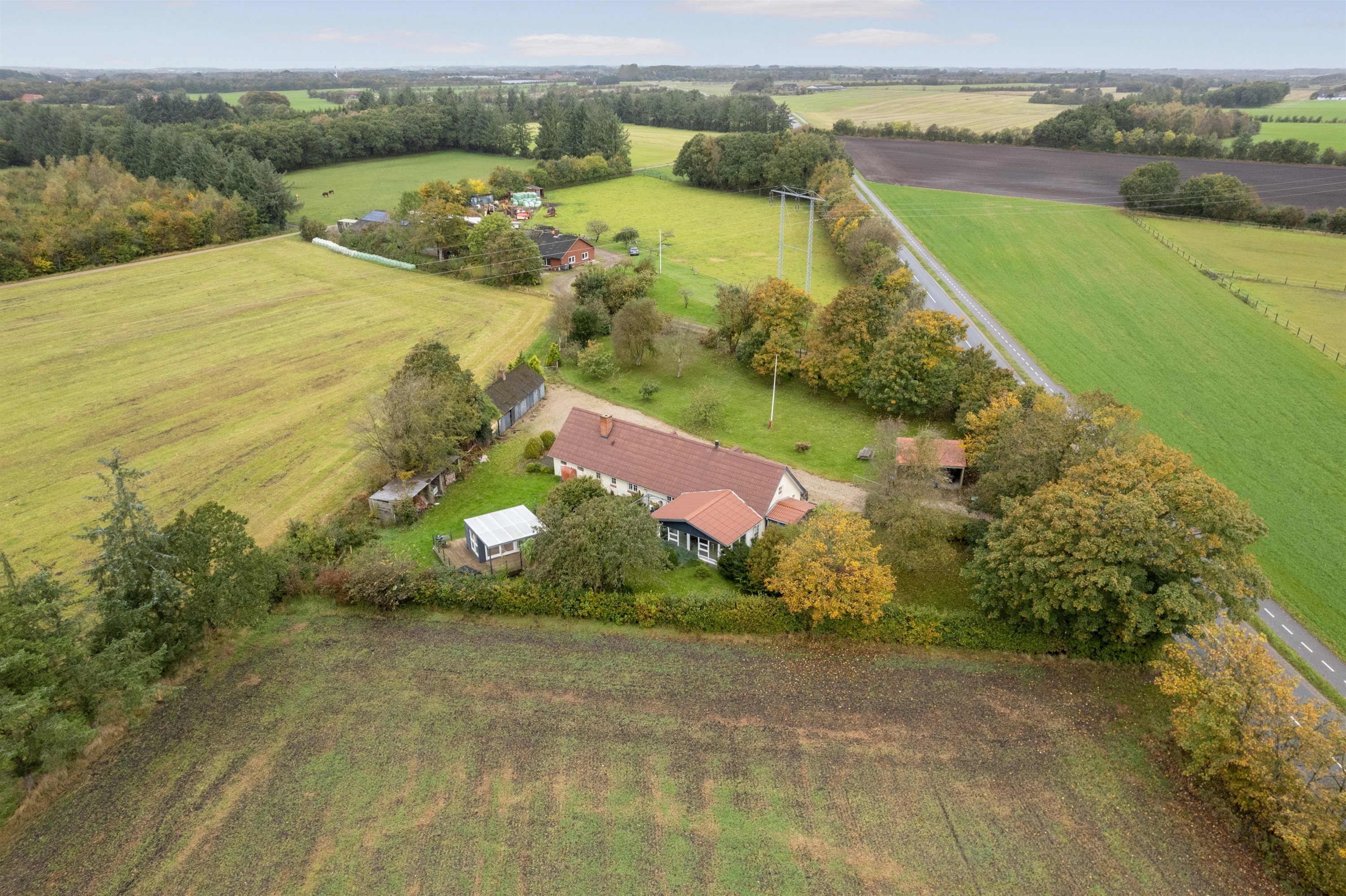 Fremhævet luftfoto billede i fuldskærmstilstand. Billede af Letbækvej 31, 6862 Tistrup