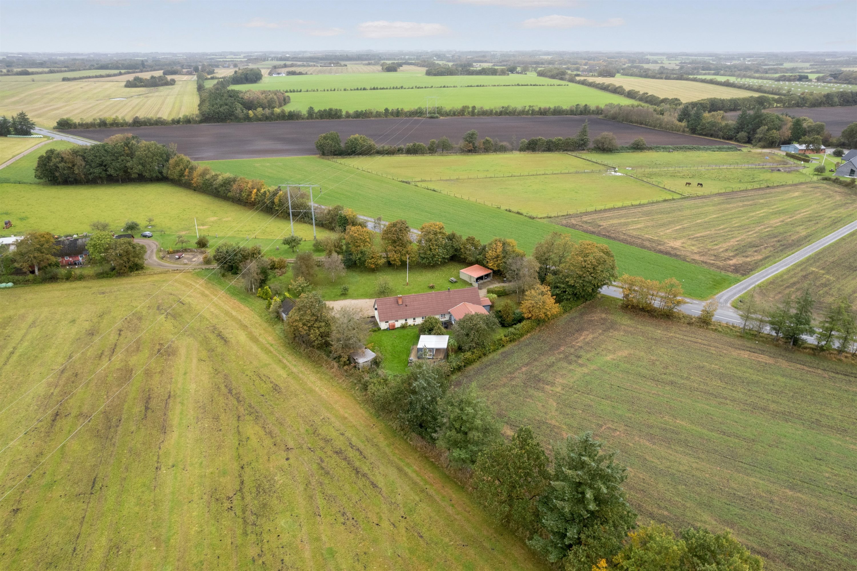 Fremhævet luftfoto billede i fuldskærmstilstand. Billede af Letbækvej 31, 6862 Tistrup