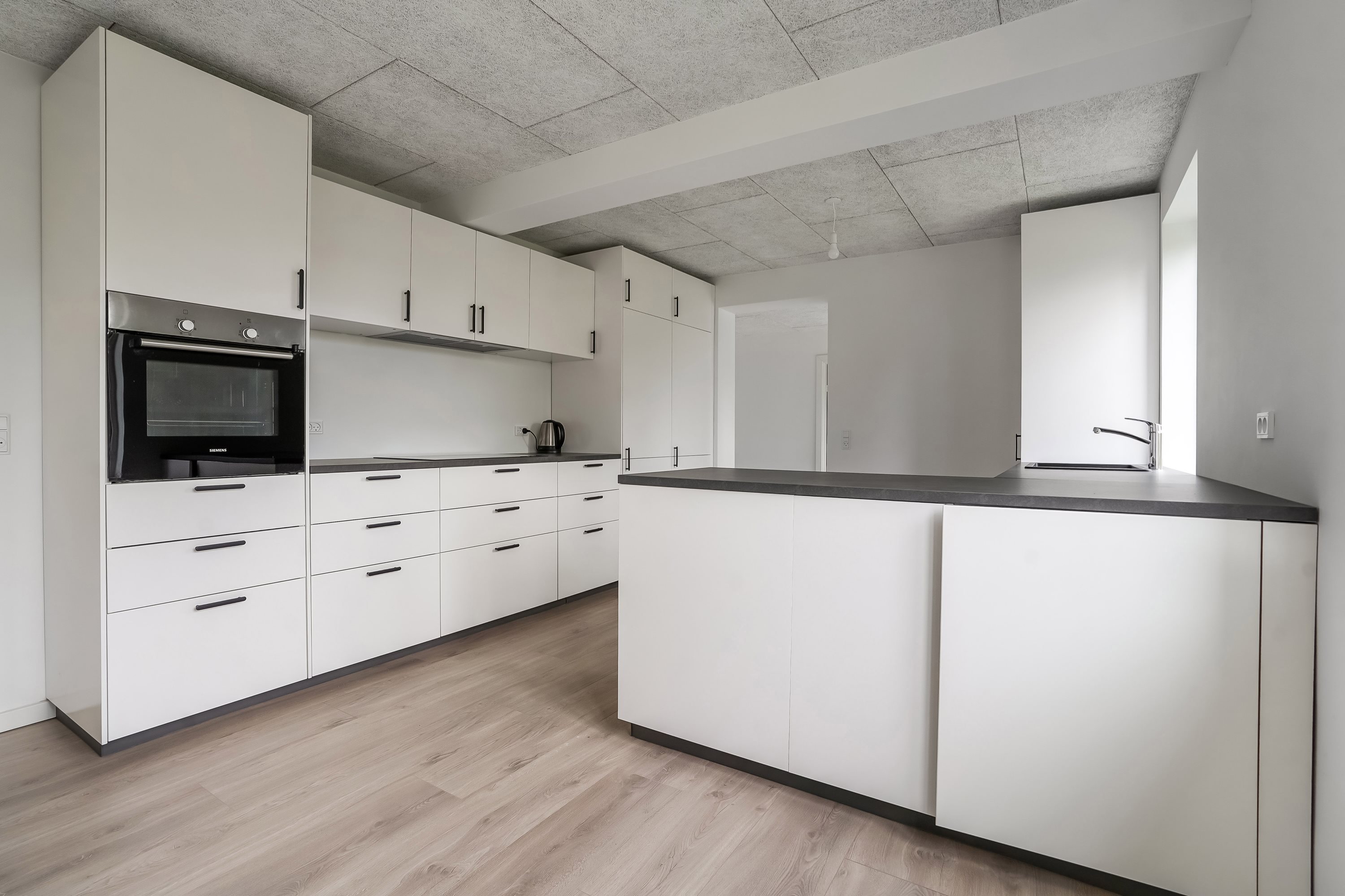 Fremhævet køkken billede i fuldskærmstilstand. Billede af Åvej 31, Åstruplund, 8740 Brædstrup