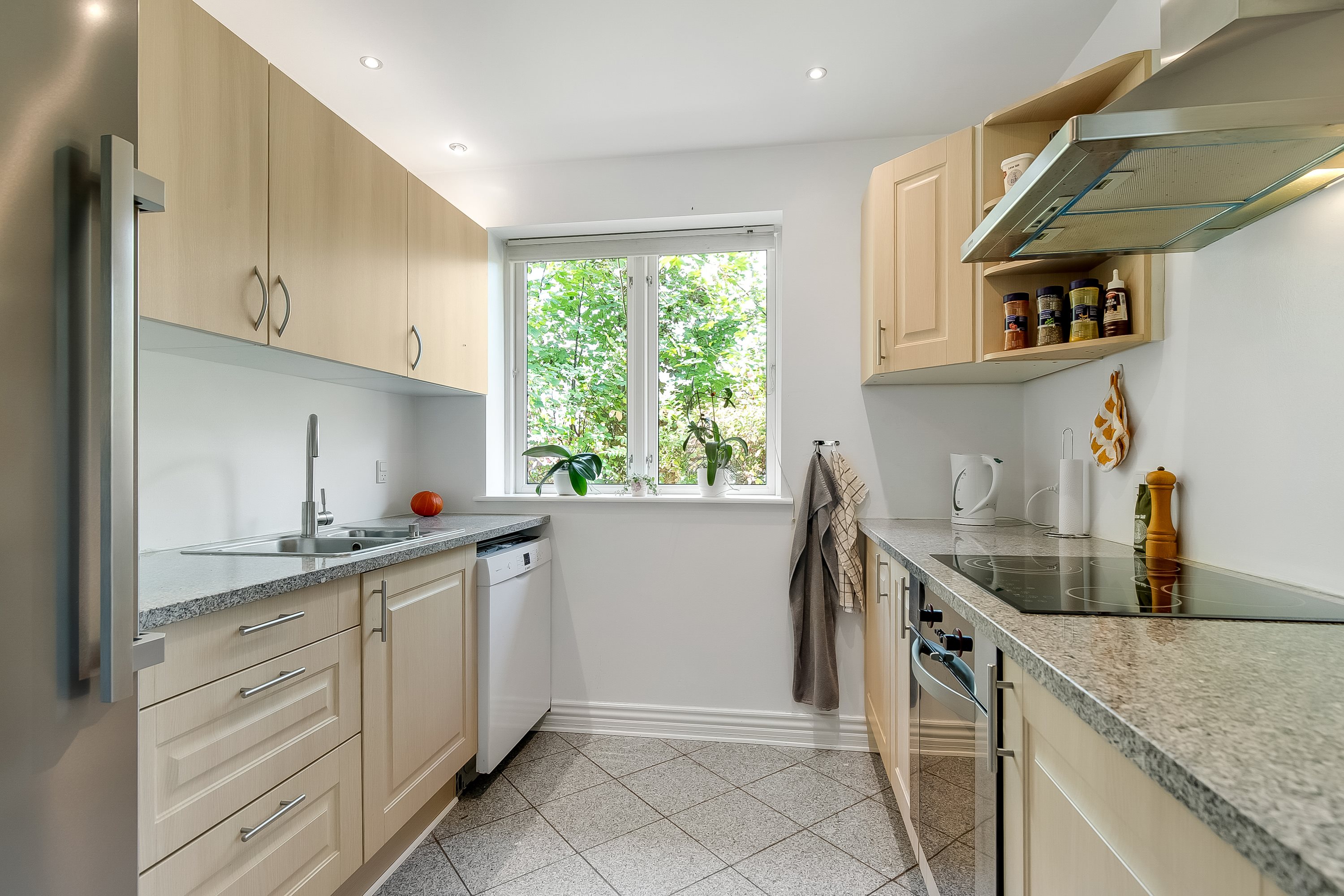 Fremhævet køkken billede i fuldskærmstilstand. Billede af Egtvedvej 71, Bølling, 6040 Egtved