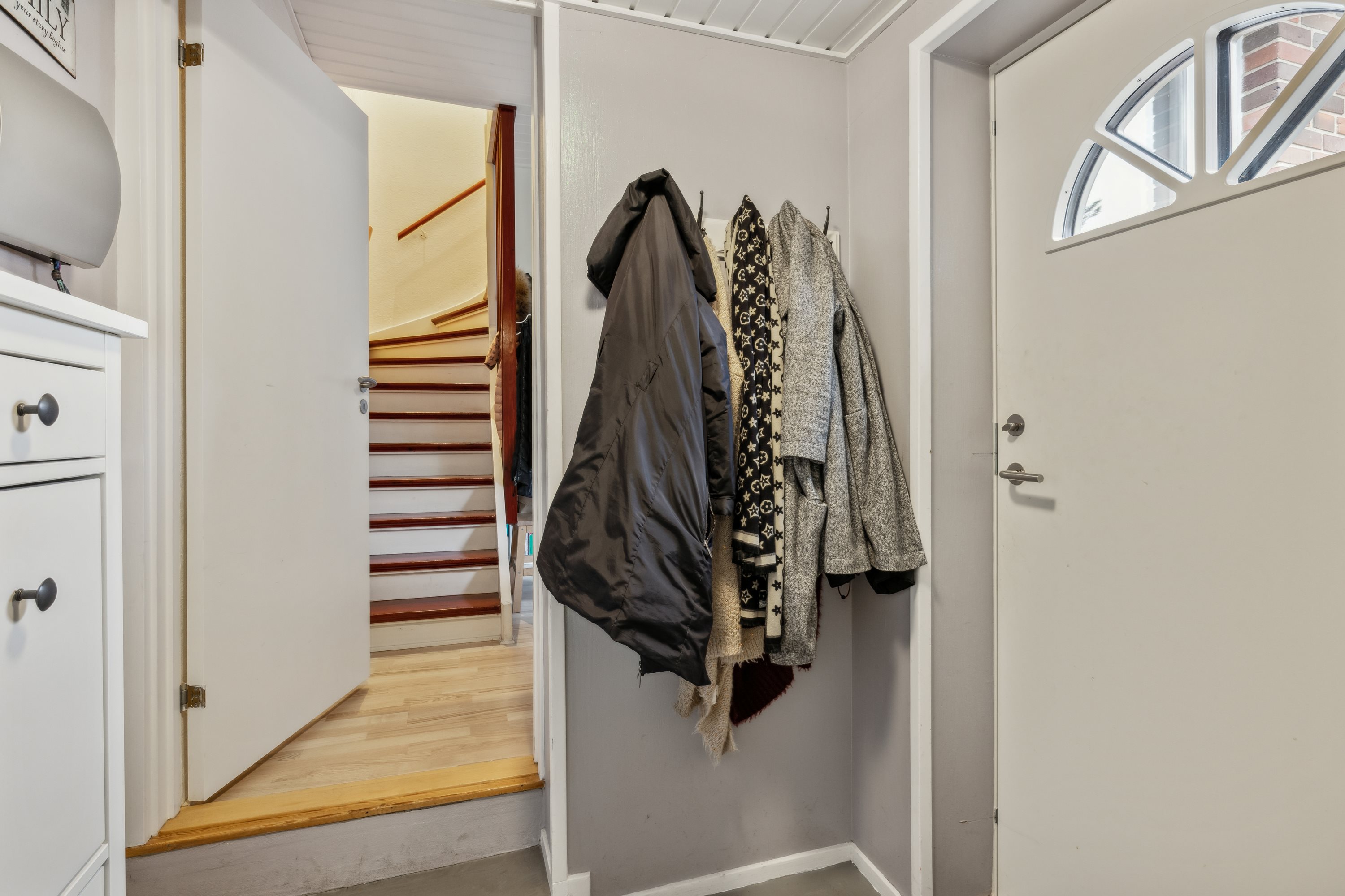 Fremhævet gang billede i fuldskærmstilstand. Billede af Gothersgade 15, 8800 Viborg