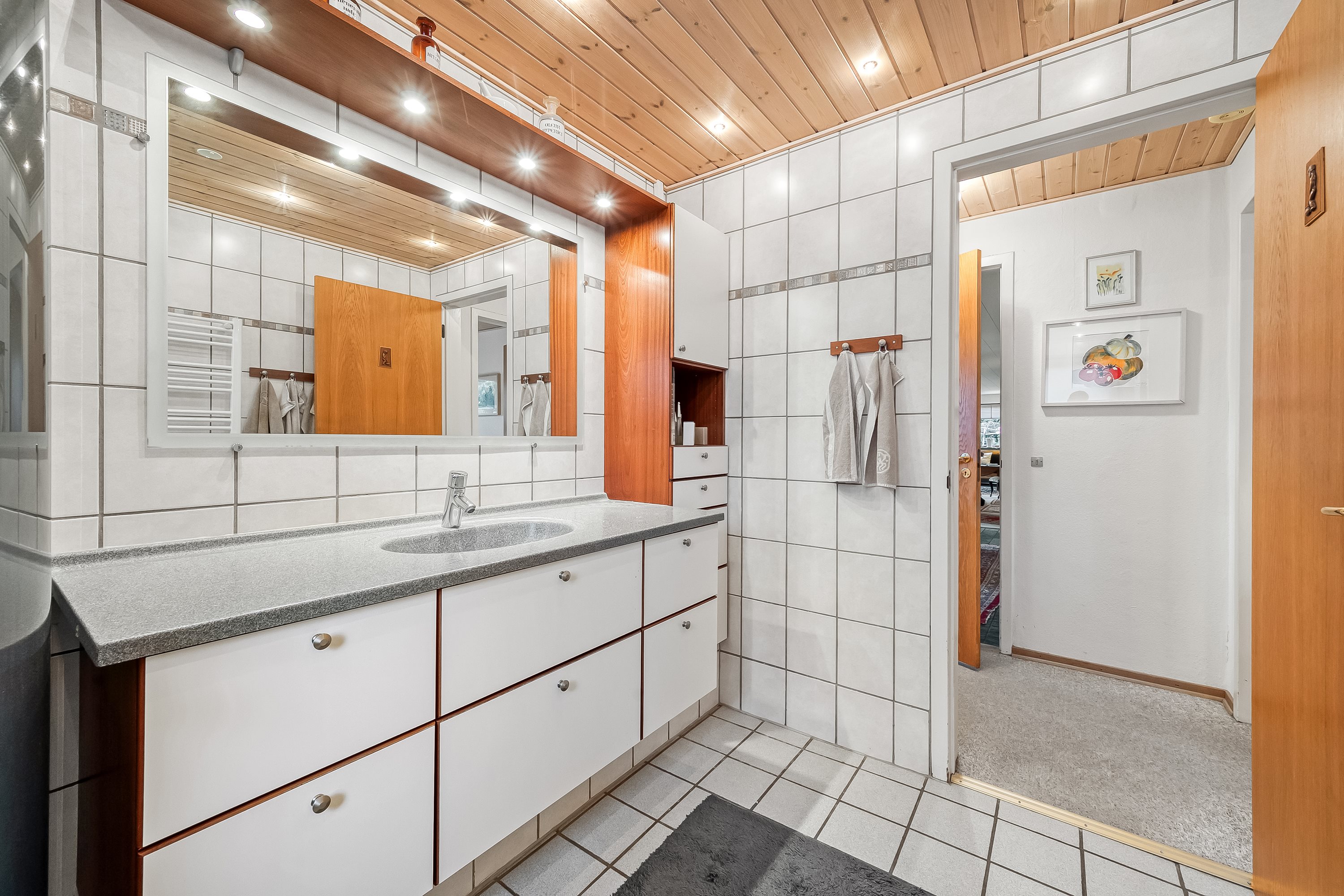 Fremhævet badeværelse billede i fuldskærmstilstand. Billede af Lindevej 4, 6950 Ringkøbing