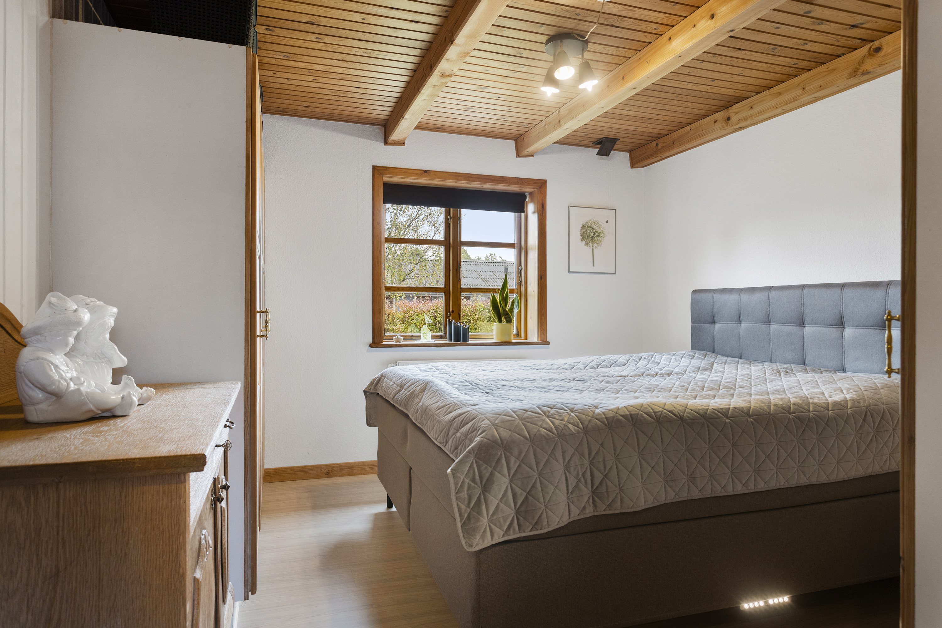 Fremhævet værelse billede i fuldskærmstilstand. Billede af Kornblomstvej 24, 9300 Sæby