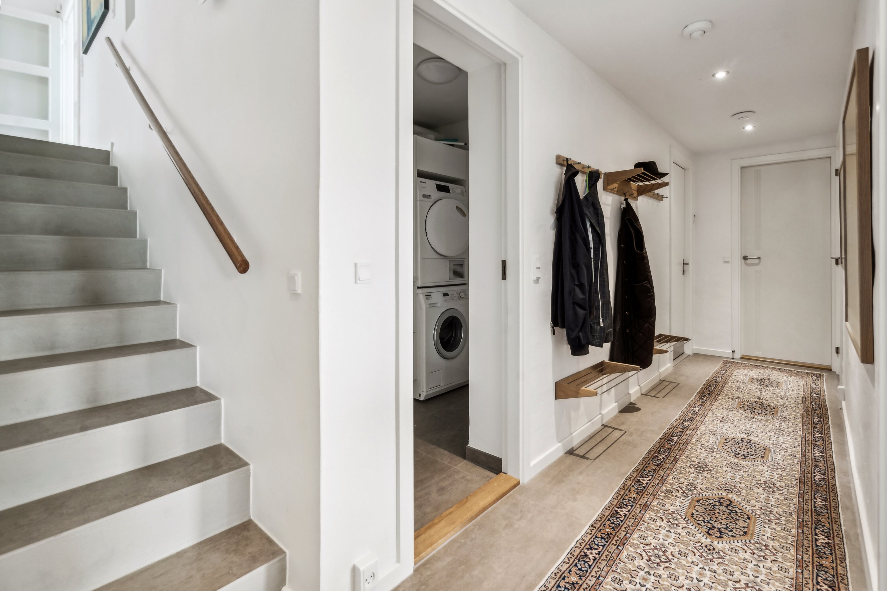 Fremhævet hall billede i fuldskærmstilstand. Billede af Dyrhave 31, Dyrhave, 6200 Aabenraa