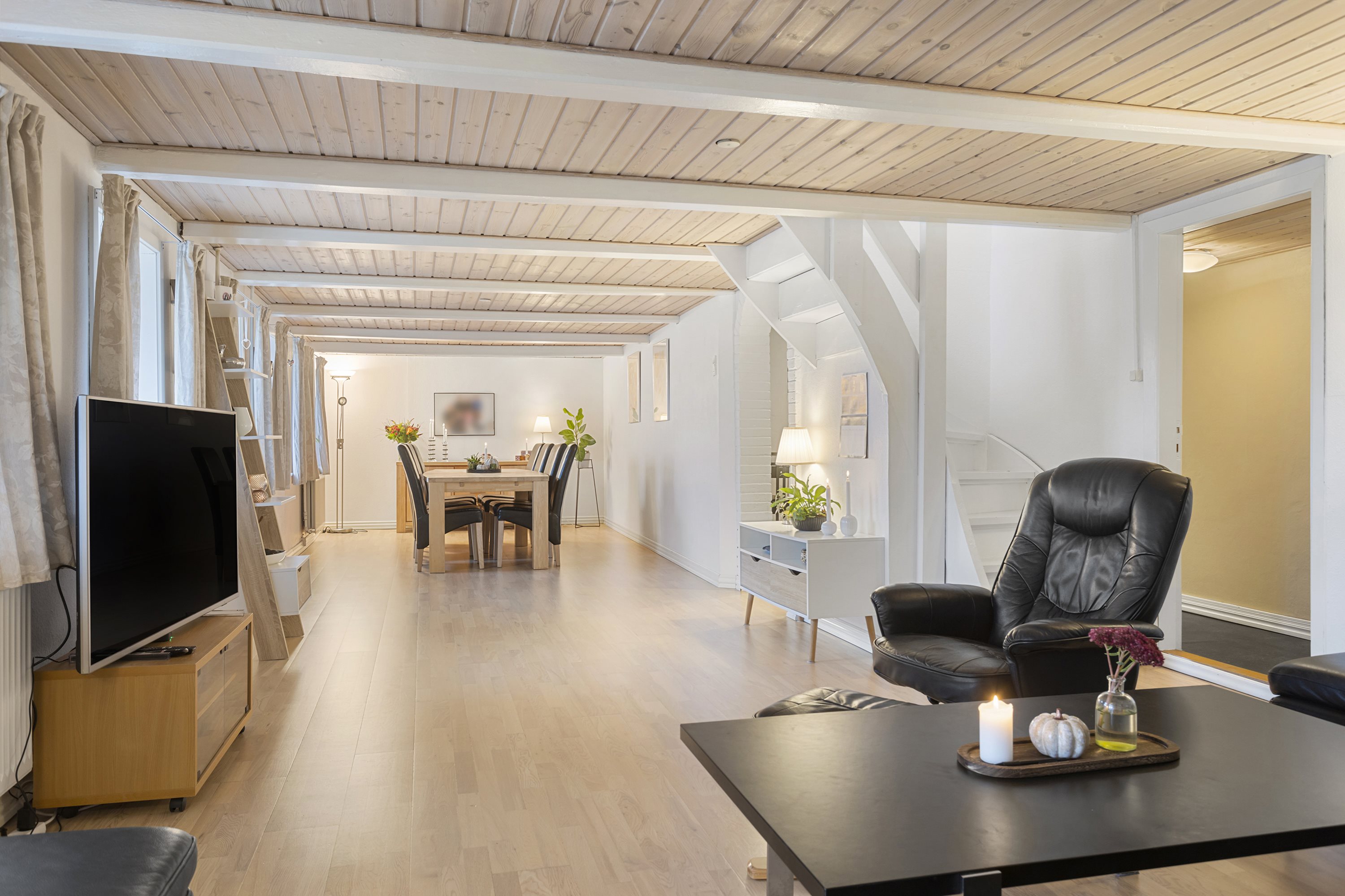 Fremhævet spisestue billede i fuldskærmstilstand. Billede af Øster Rør Vej 6, Gærum, 9900 Frederikshavn