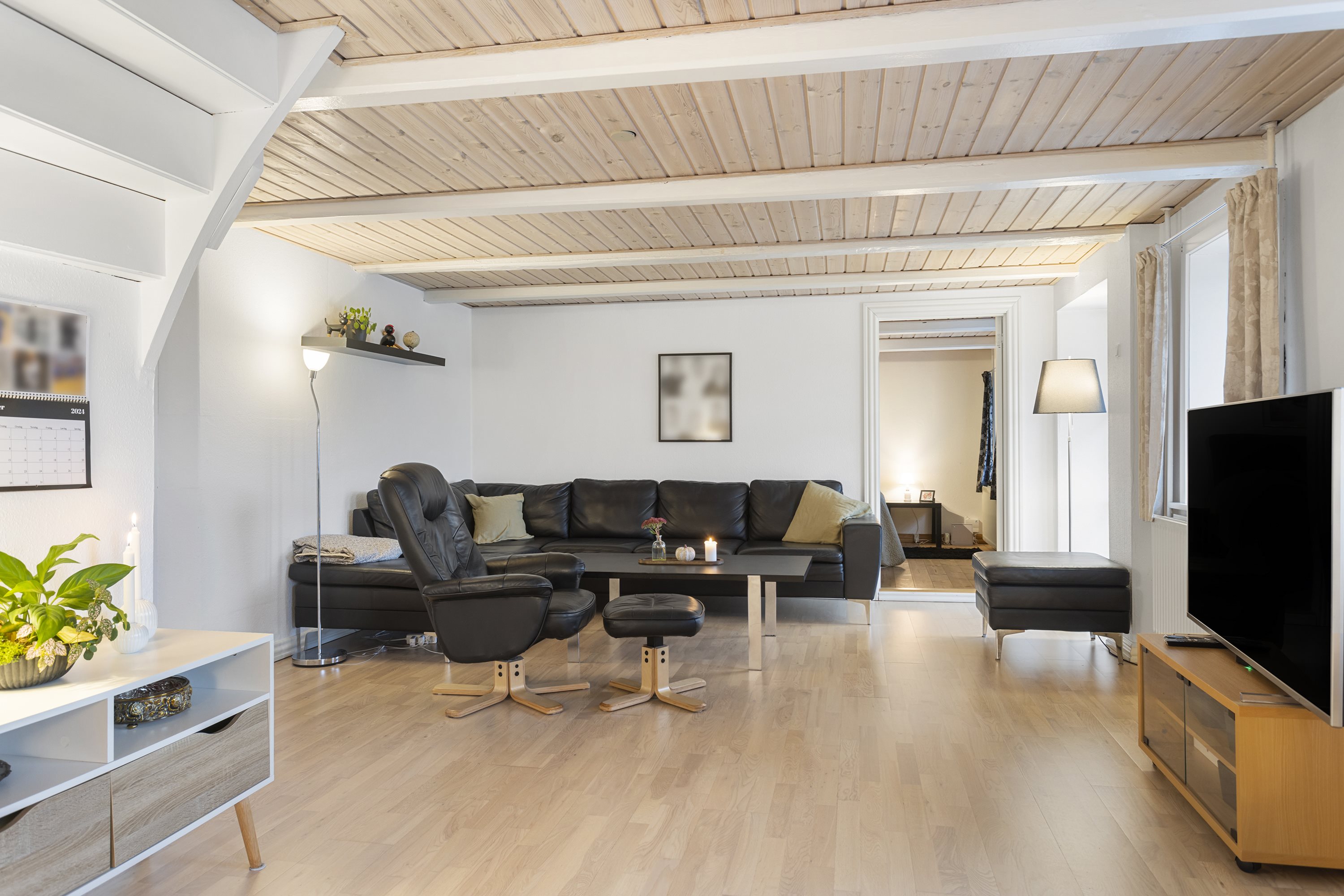 Fremhævet stue billede i fuldskærmstilstand. Billede af Øster Rør Vej 6, Gærum, 9900 Frederikshavn