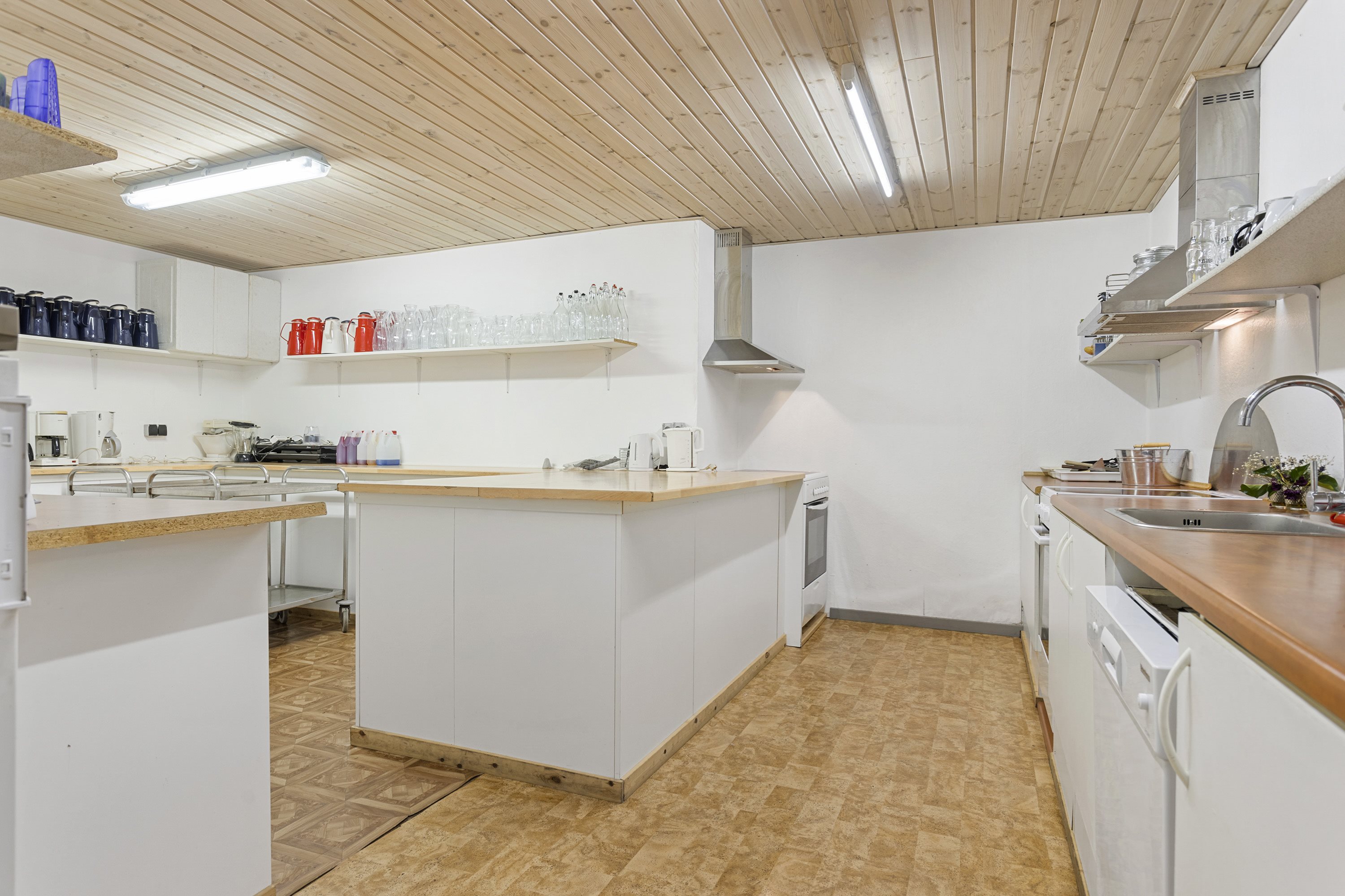 Fremhævet køkken billede i fuldskærmstilstand. Billede af Øster Rør Vej 6, Gærum, 9900 Frederikshavn