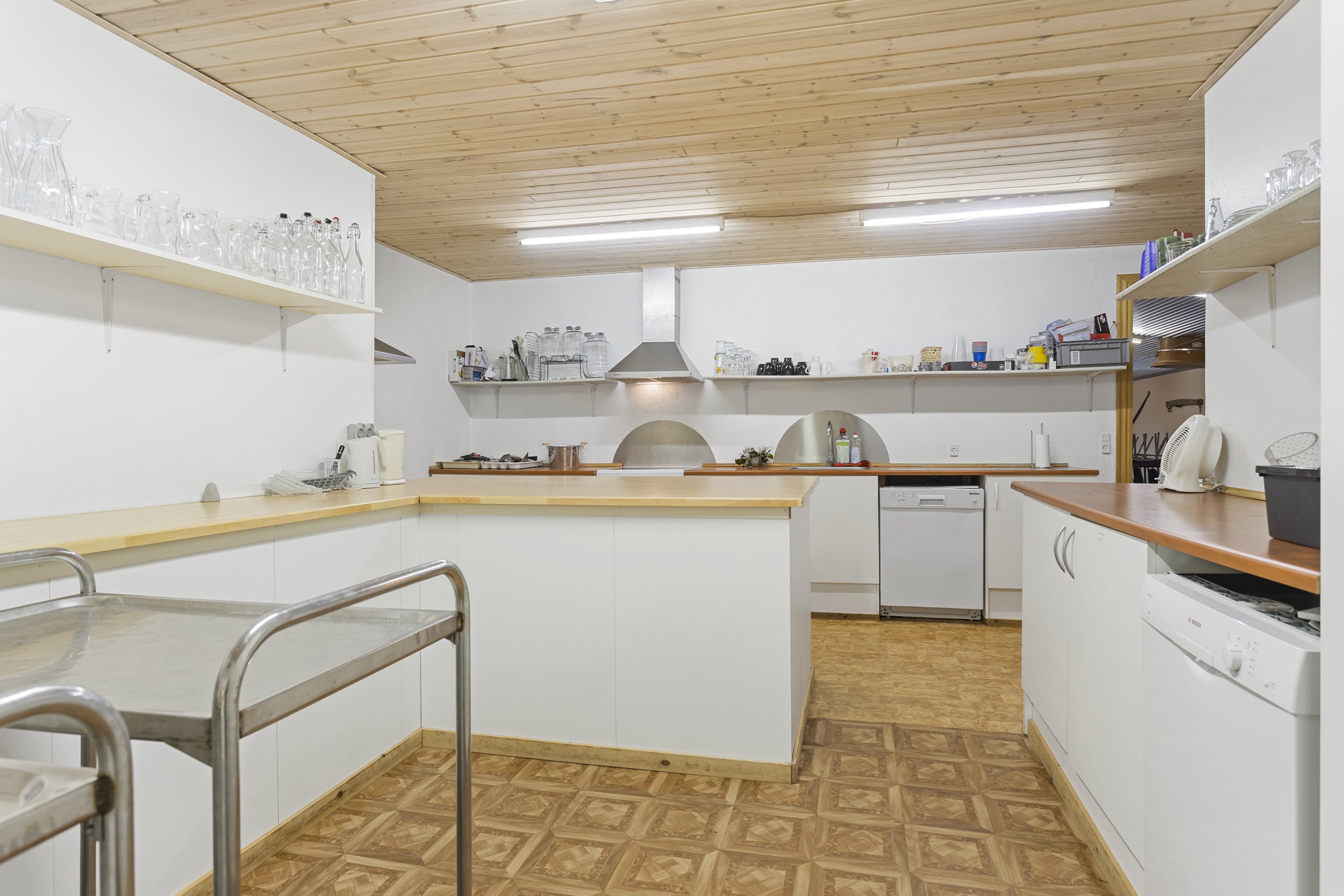 Fremhævet køkken billede i fuldskærmstilstand. Billede af Øster Rør Vej 6, Gærum, 9900 Frederikshavn