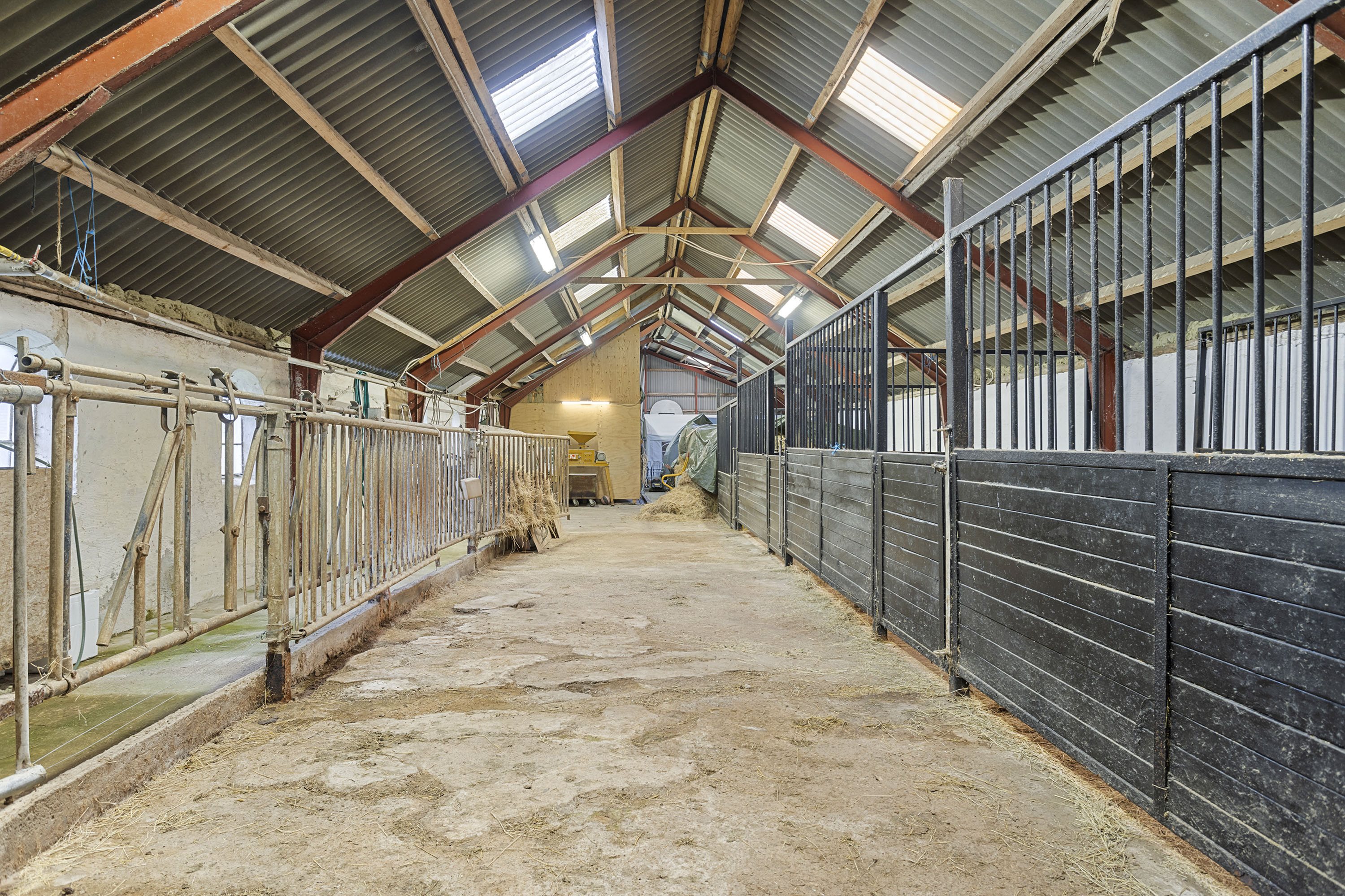 Fremhævet stald billede i fuldskærmstilstand. Billede af Øster Rør Vej 6, Gærum, 9900 Frederikshavn