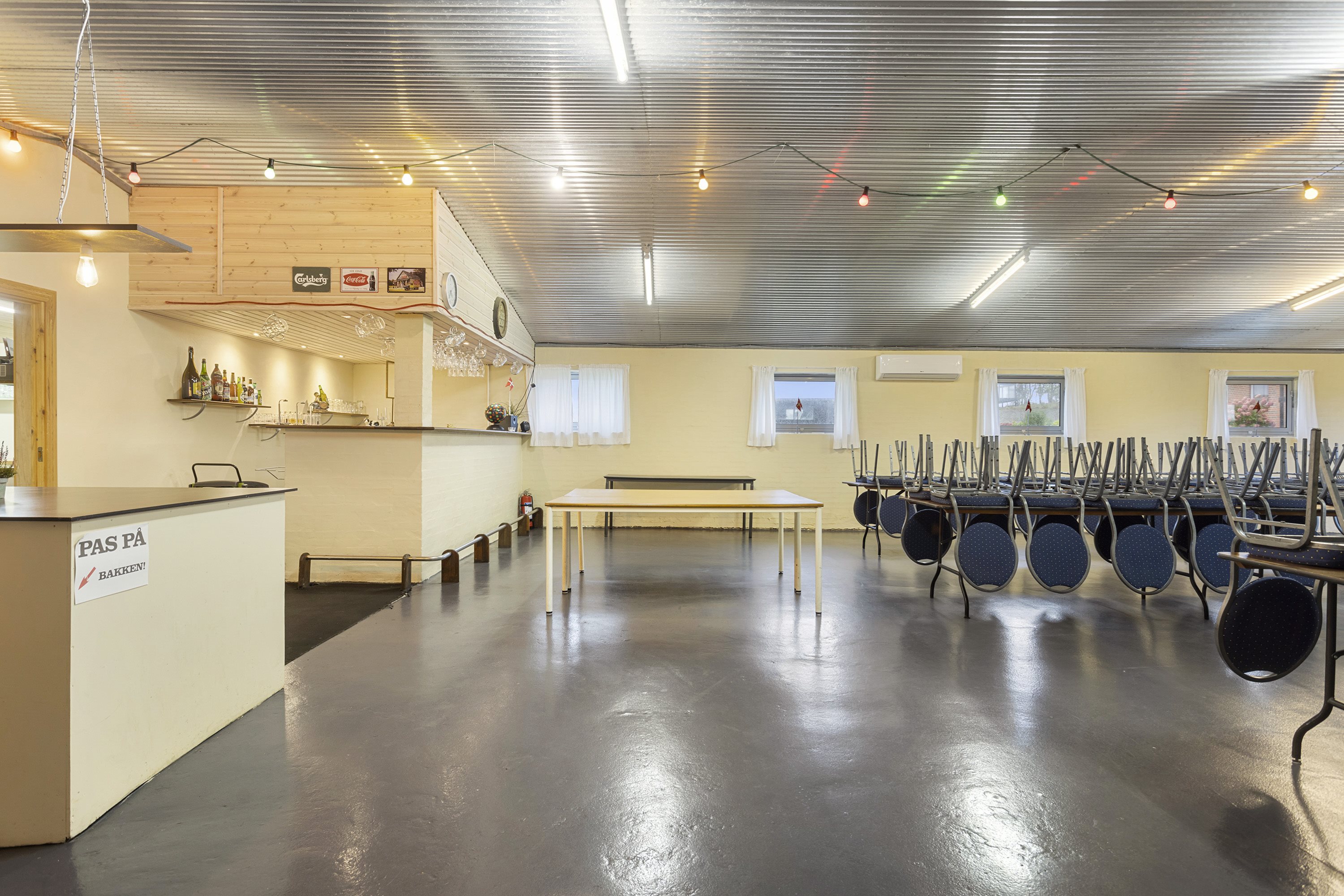 Fremhævet gildesal billede i fuldskærmstilstand. Billede af Øster Rør Vej 6, Gærum, 9900 Frederikshavn