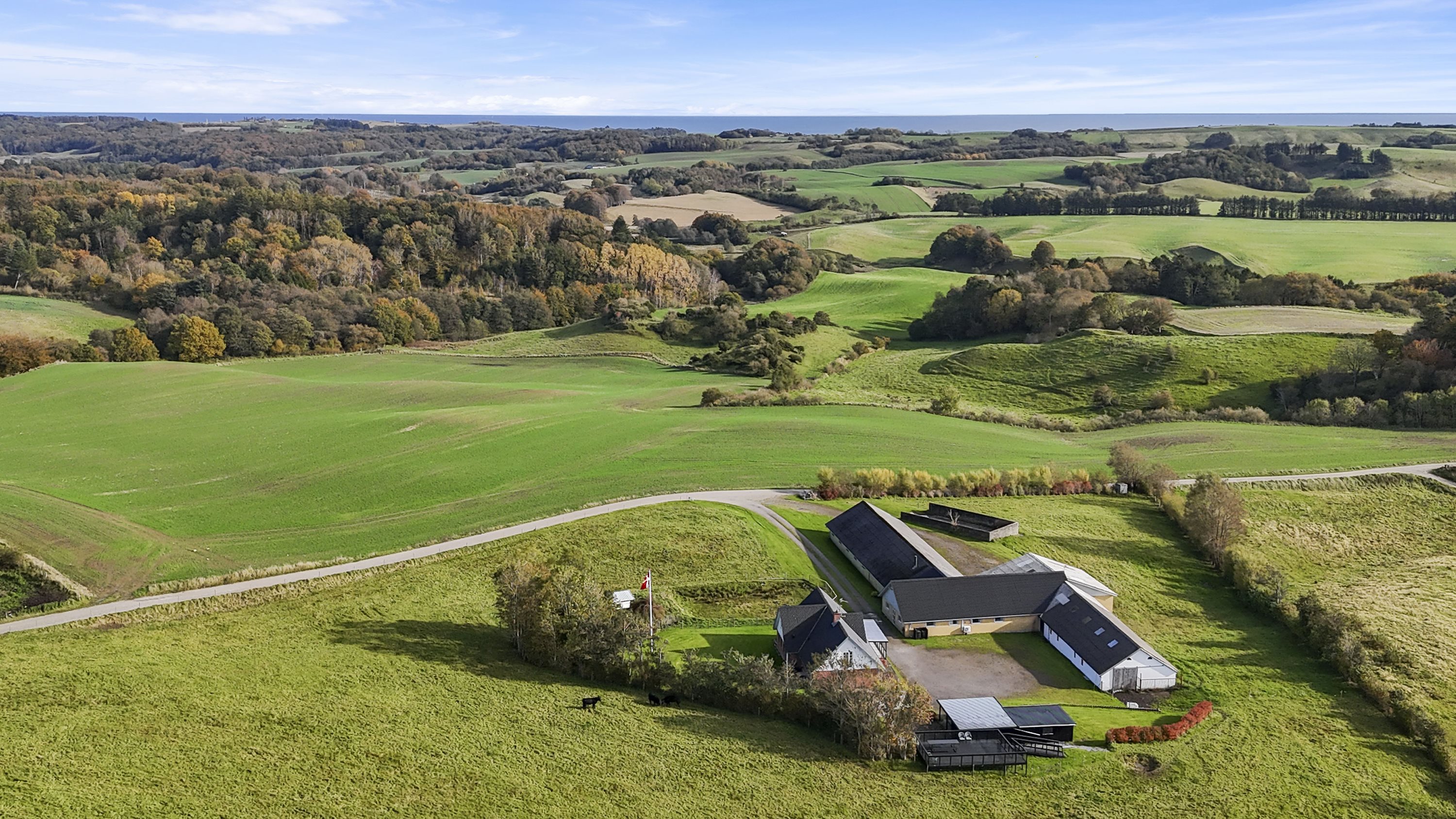 Fremhævet luftfoto billede i fuldskærmstilstand. Billede af Øster Rør Vej 6, Gærum, 9900 Frederikshavn