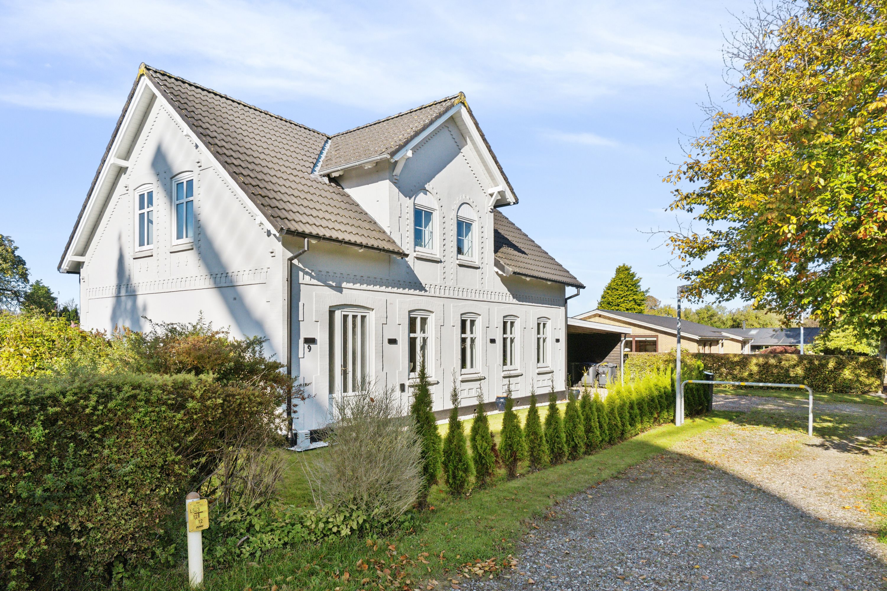 Fremhævet set fra vejen billede i fuldskærmstilstand. Billede af Jels Møllegade 9, 6630 Rødding