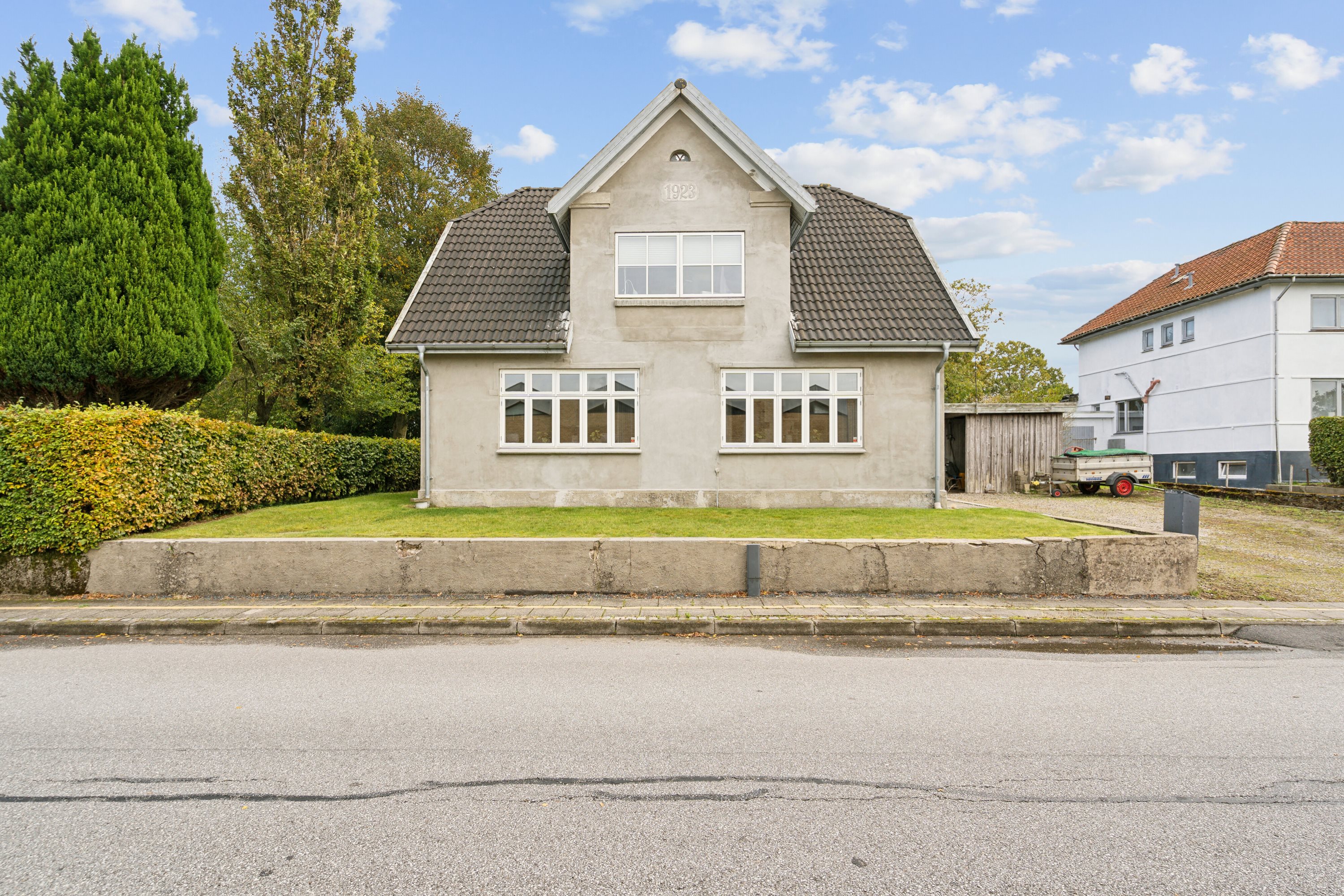 Fremhævet udendørs billede i fuldskærmstilstand. Billede af Præstegårdsvej 14, 6534 Agerskov