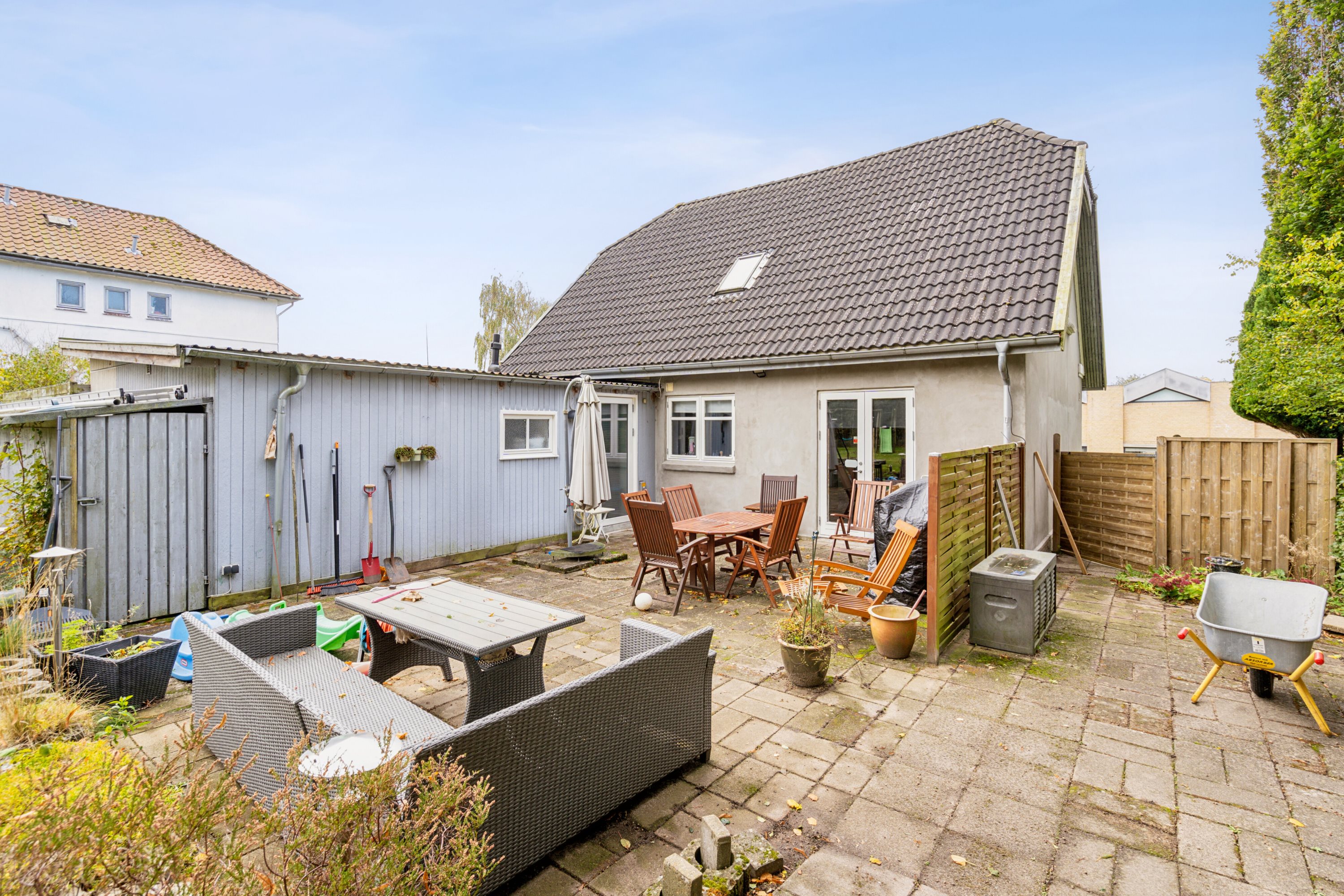 Fremhævet set fra vejen billede i fuldskærmstilstand. Billede af Præstegårdsvej 14, 6534 Agerskov