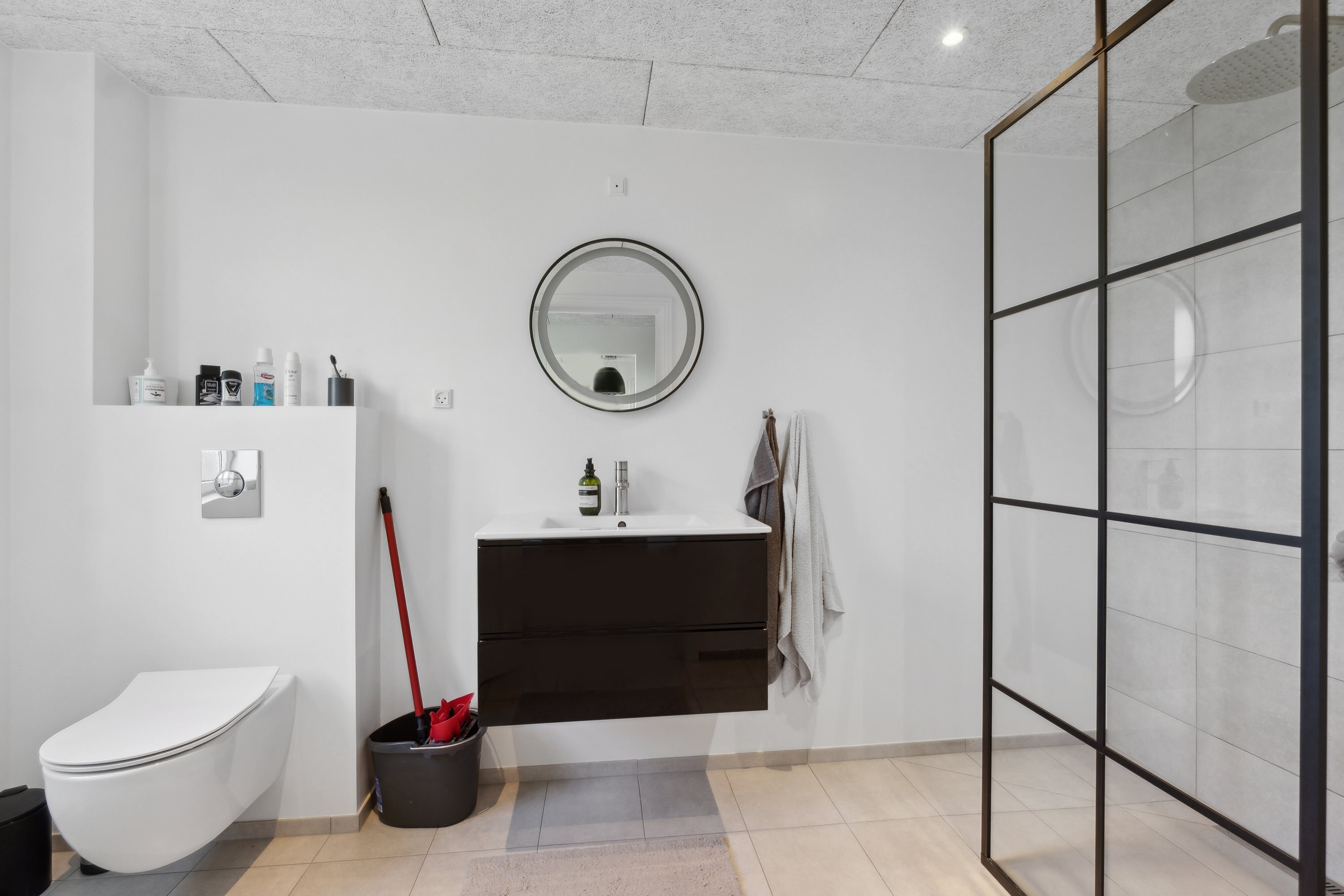 Fremhævet badeværelse billede i fuldskærmstilstand. Billede af Jels Møllegade 9, 6630 Rødding