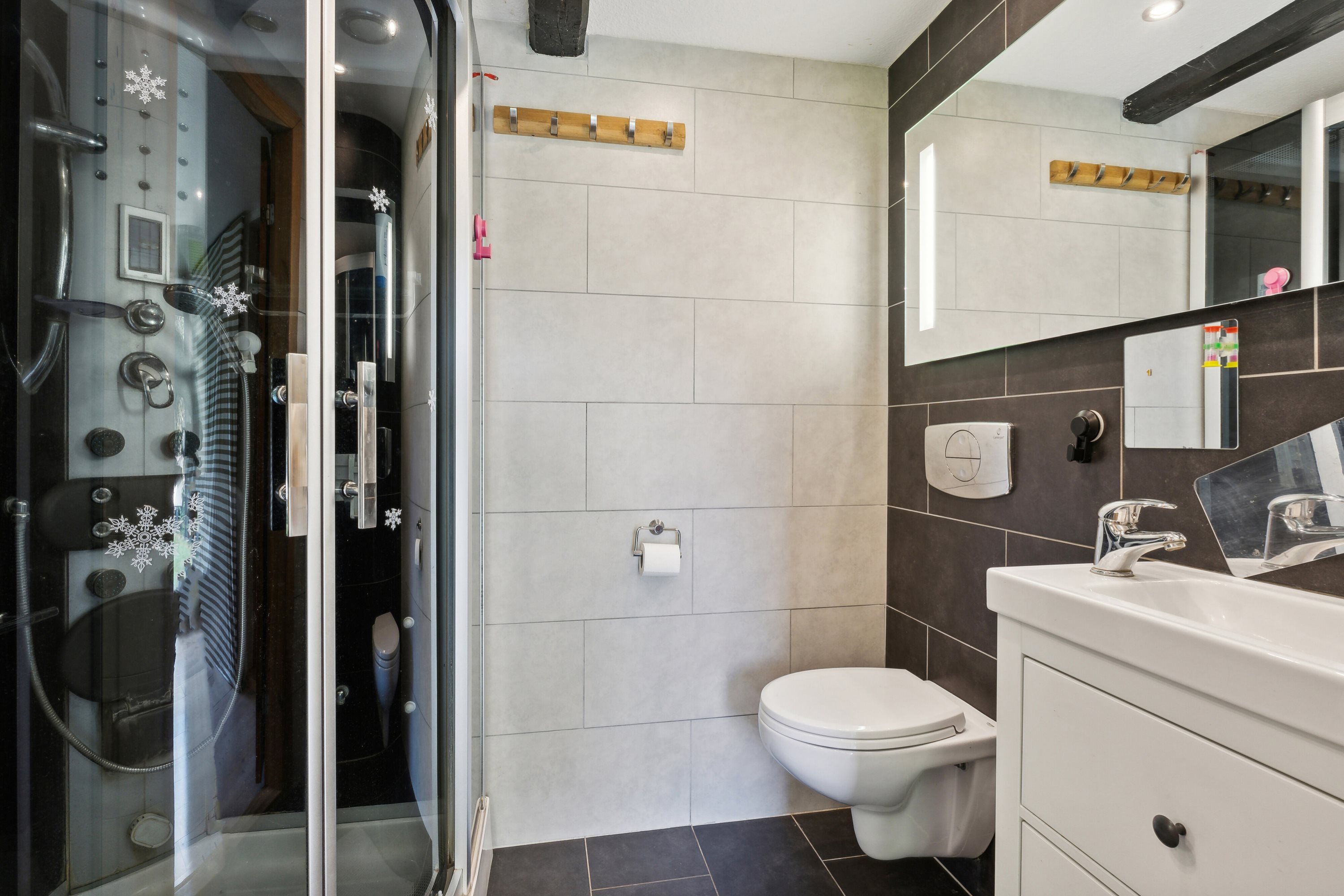 Fremhævet badeværelse billede i fuldskærmstilstand. Billede af Katsigvej 65, Skærum, 9900 Frederikshavn