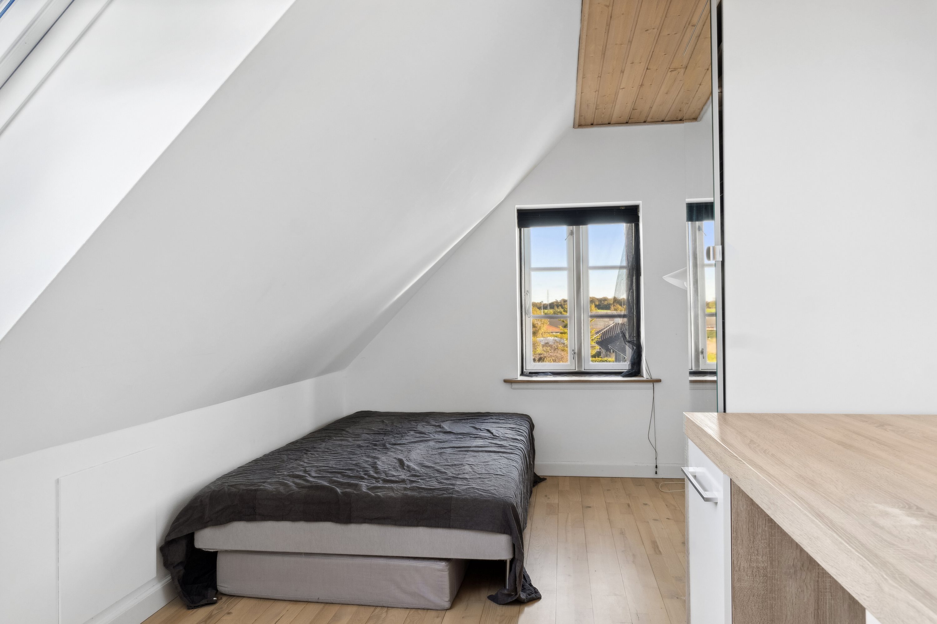 Fremhævet værelse billede i fuldskærmstilstand. Billede af Køng Møllevej 11, 4750 Lundby