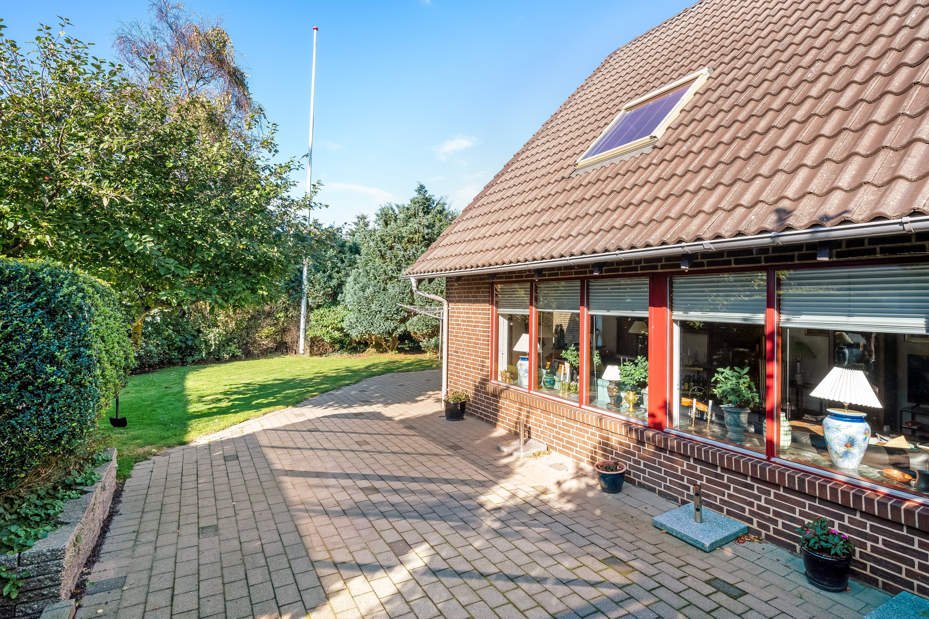 Fremhævet facade billede i fuldskærmstilstand. Billede af Lindevej 4, 6950 Ringkøbing