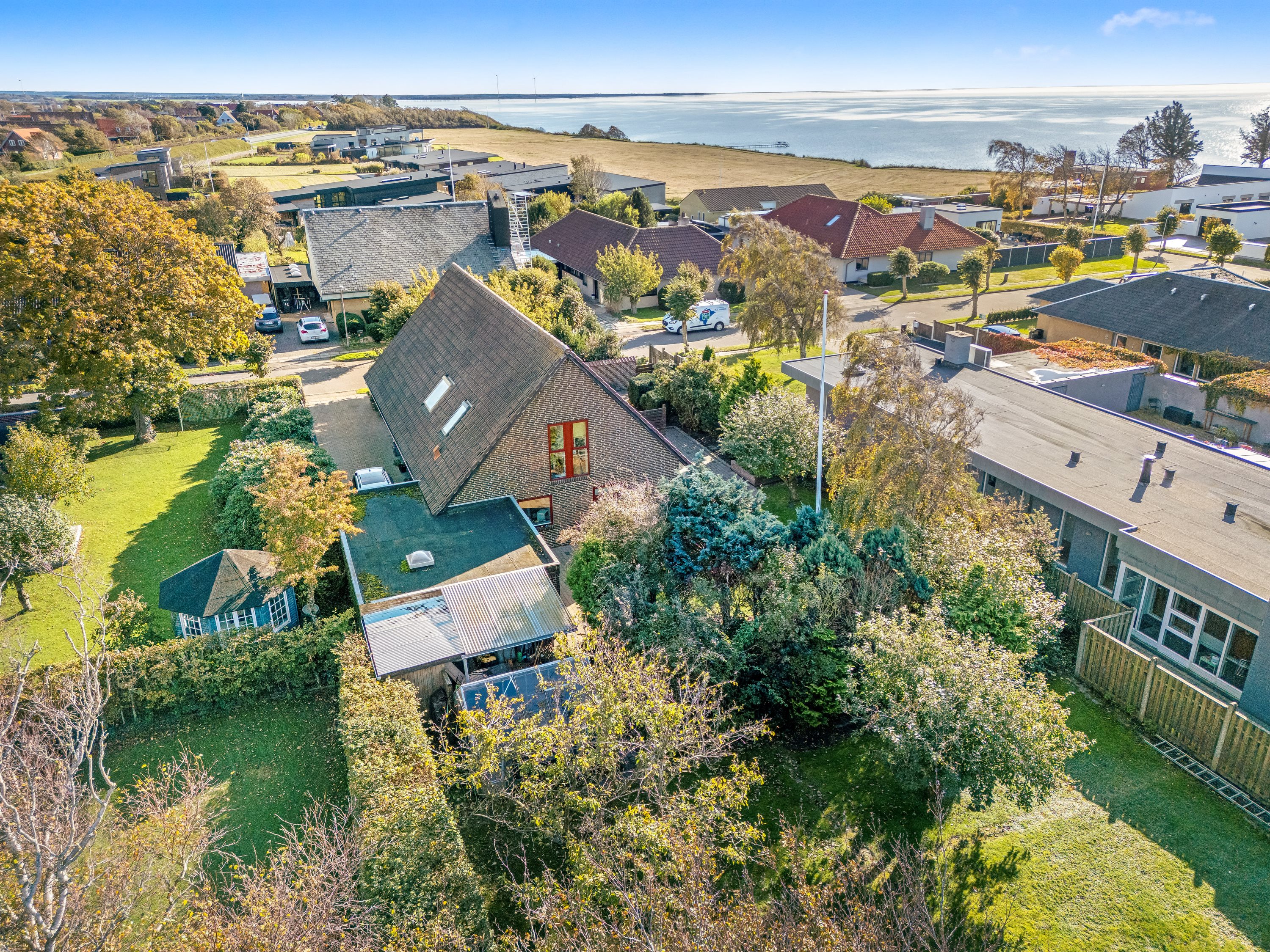 Fremhævet luftfoto billede i fuldskærmstilstand. Billede af Lindevej 4, 6950 Ringkøbing