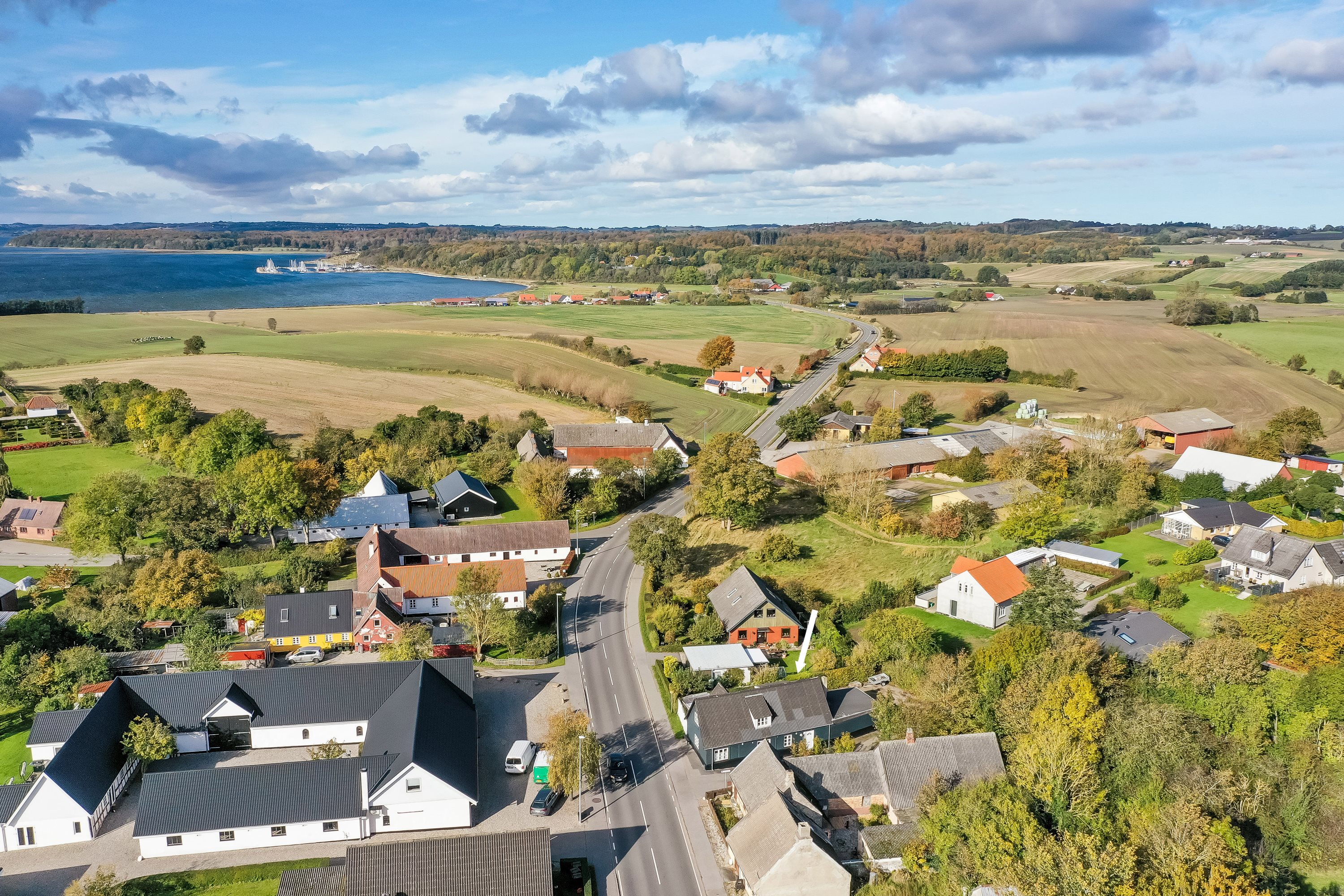 Fremhævet  billede i fuldskærmstilstand. Billede af Nørregyde 1, Egens, 8410 Rønde