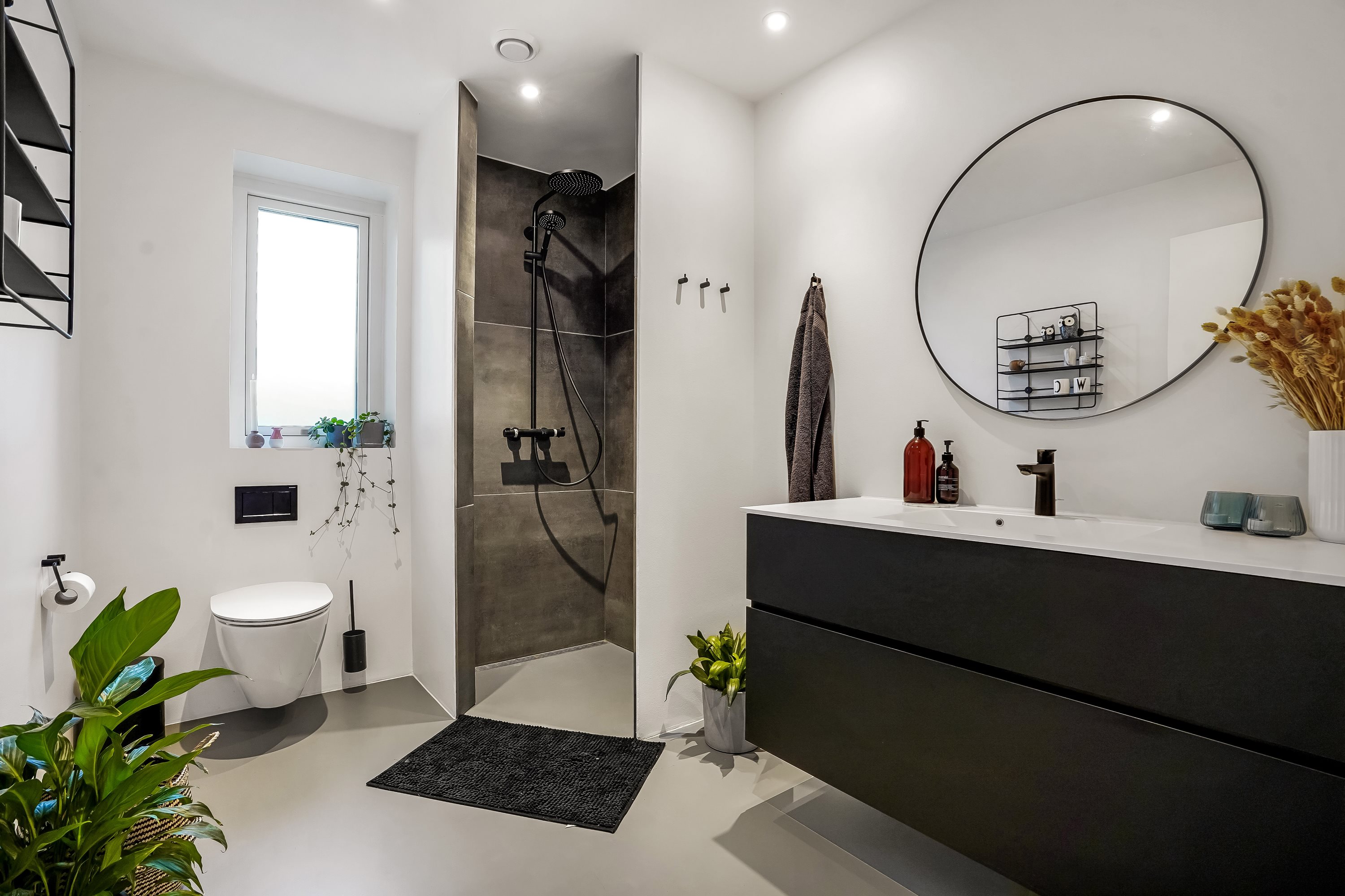 Fremhævet badeværelse billede i fuldskærmstilstand. Billede af Ring Søpark 31, 8740 Brædstrup