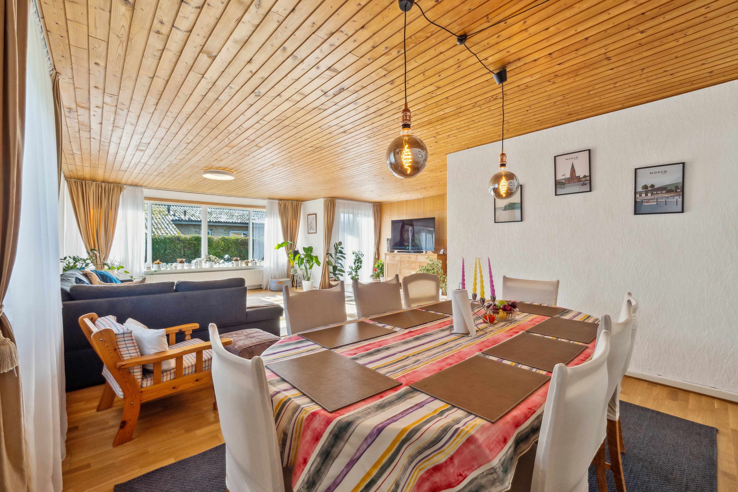 Fremhævet stue billede i fuldskærmstilstand. Billede af Landlystvej 8, Vodstrup, 7900 Nykøbing M