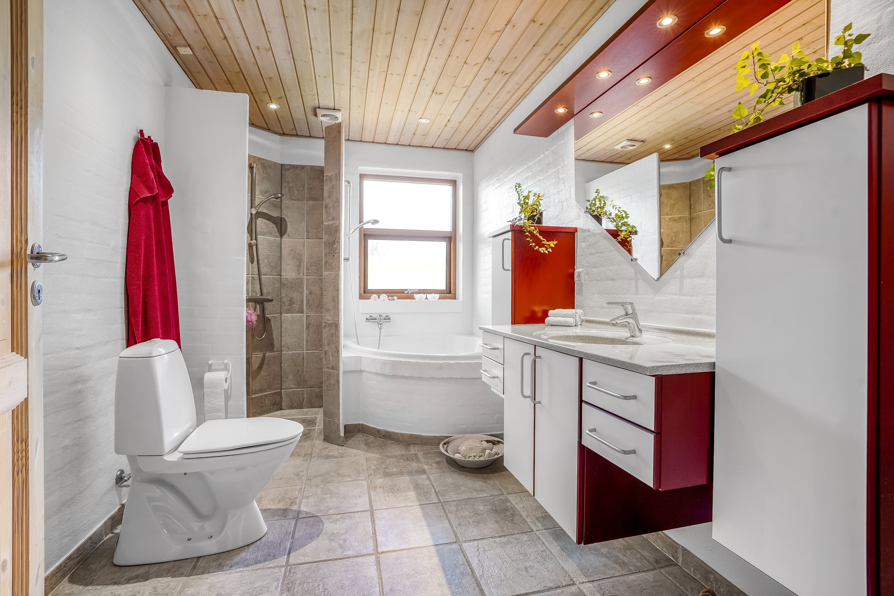 Fremhævet badeværelse billede i fuldskærmstilstand. Billede af Haralds Toft 3, Nordby, 6720 Fanø