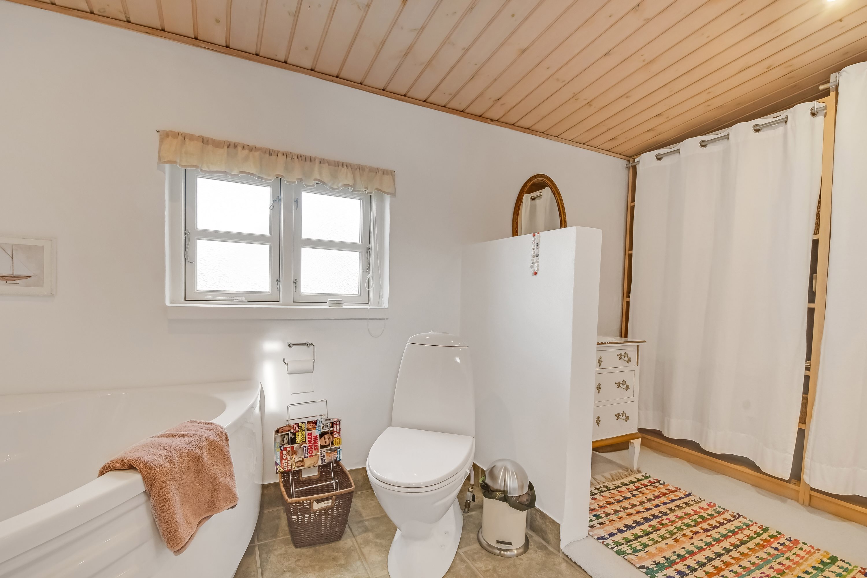 Fremhævet badeværelse billede i fuldskærmstilstand. Billede af Remmerstrandvej 112, Gudum, 7620 Lemvig