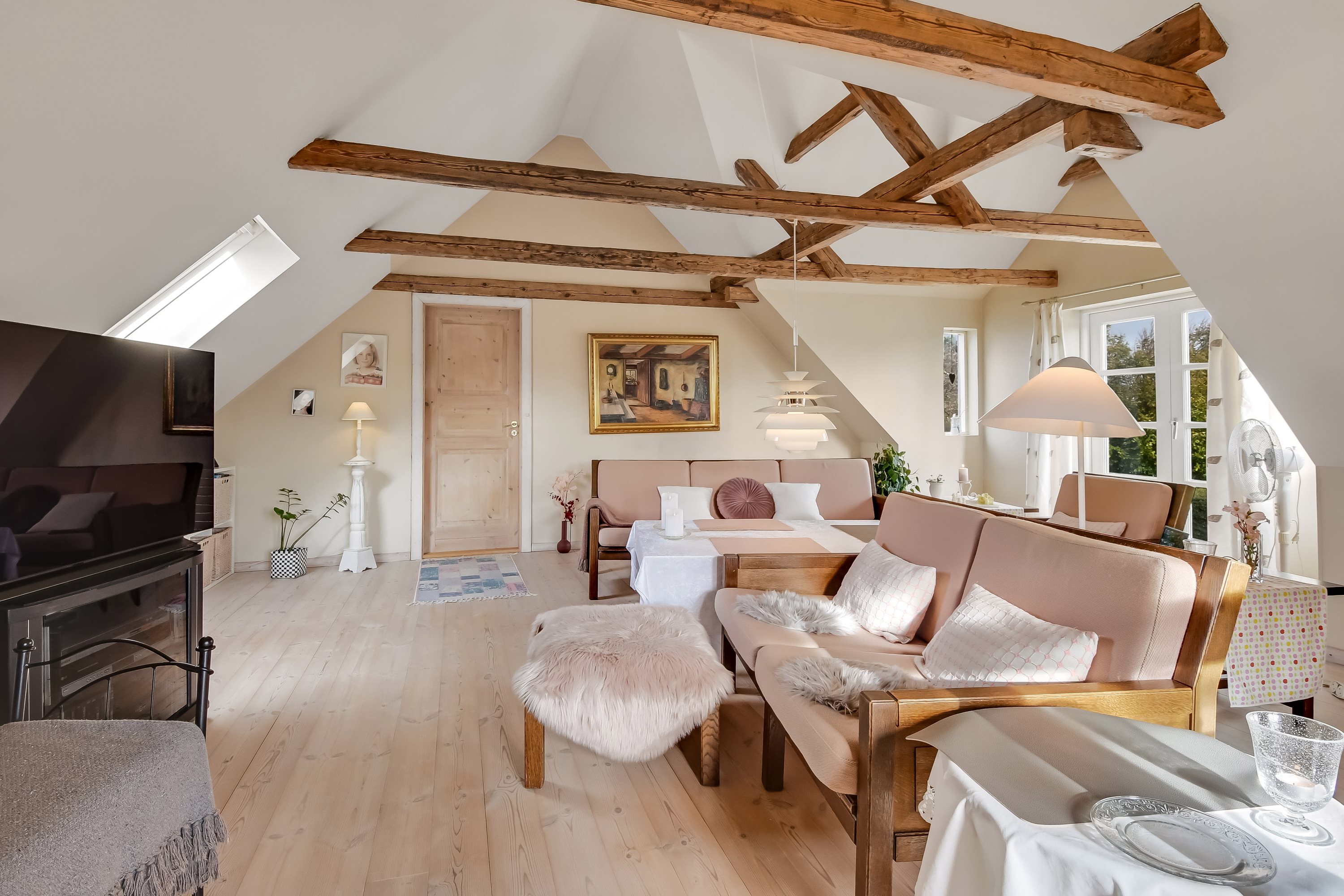 Fremhævet stue billede i fuldskærmstilstand. Billede af Remmerstrandvej 112, Gudum, 7620 Lemvig