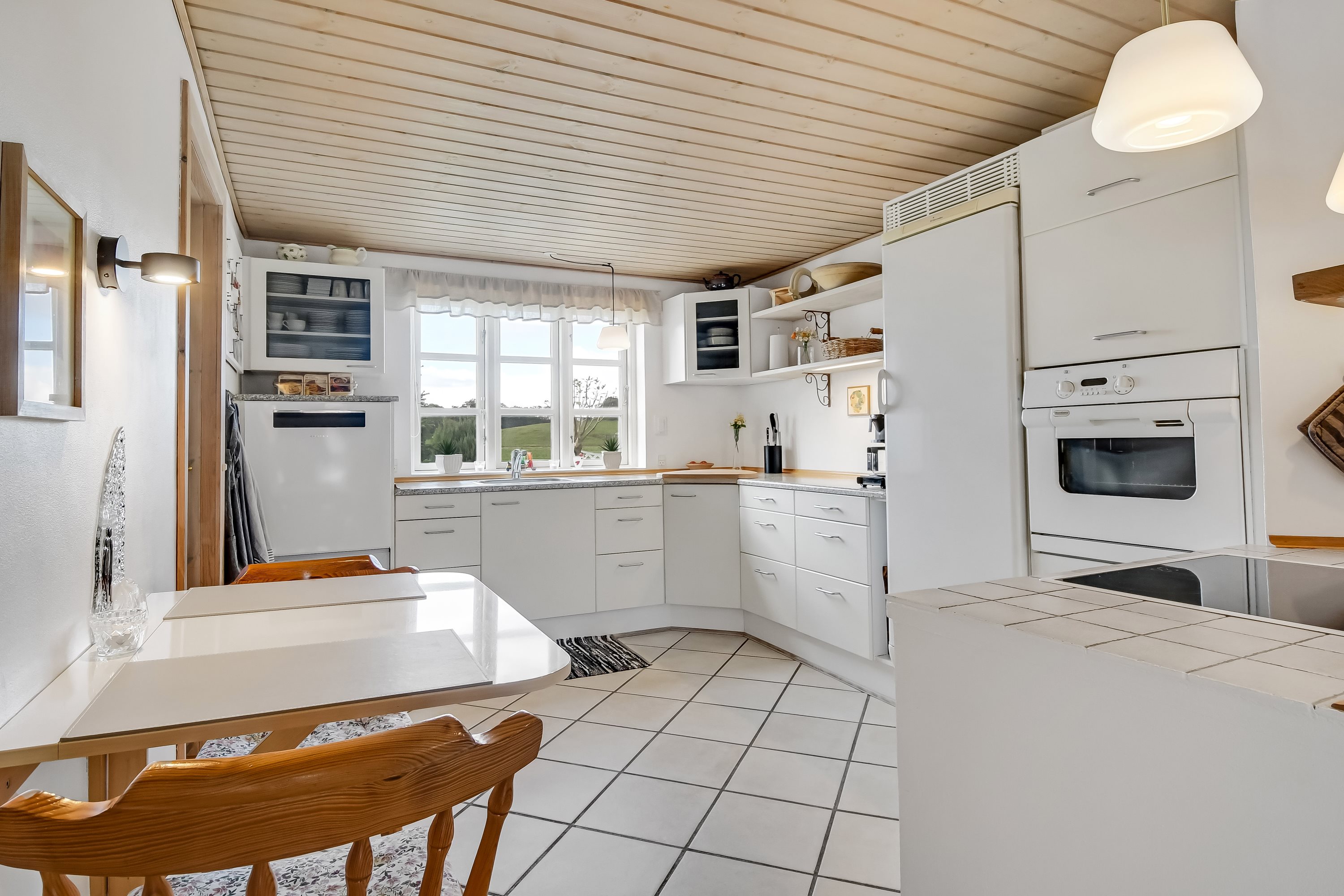 Fremhævet køkken billede i fuldskærmstilstand. Billede af Remmerstrandvej 112, Gudum, 7620 Lemvig