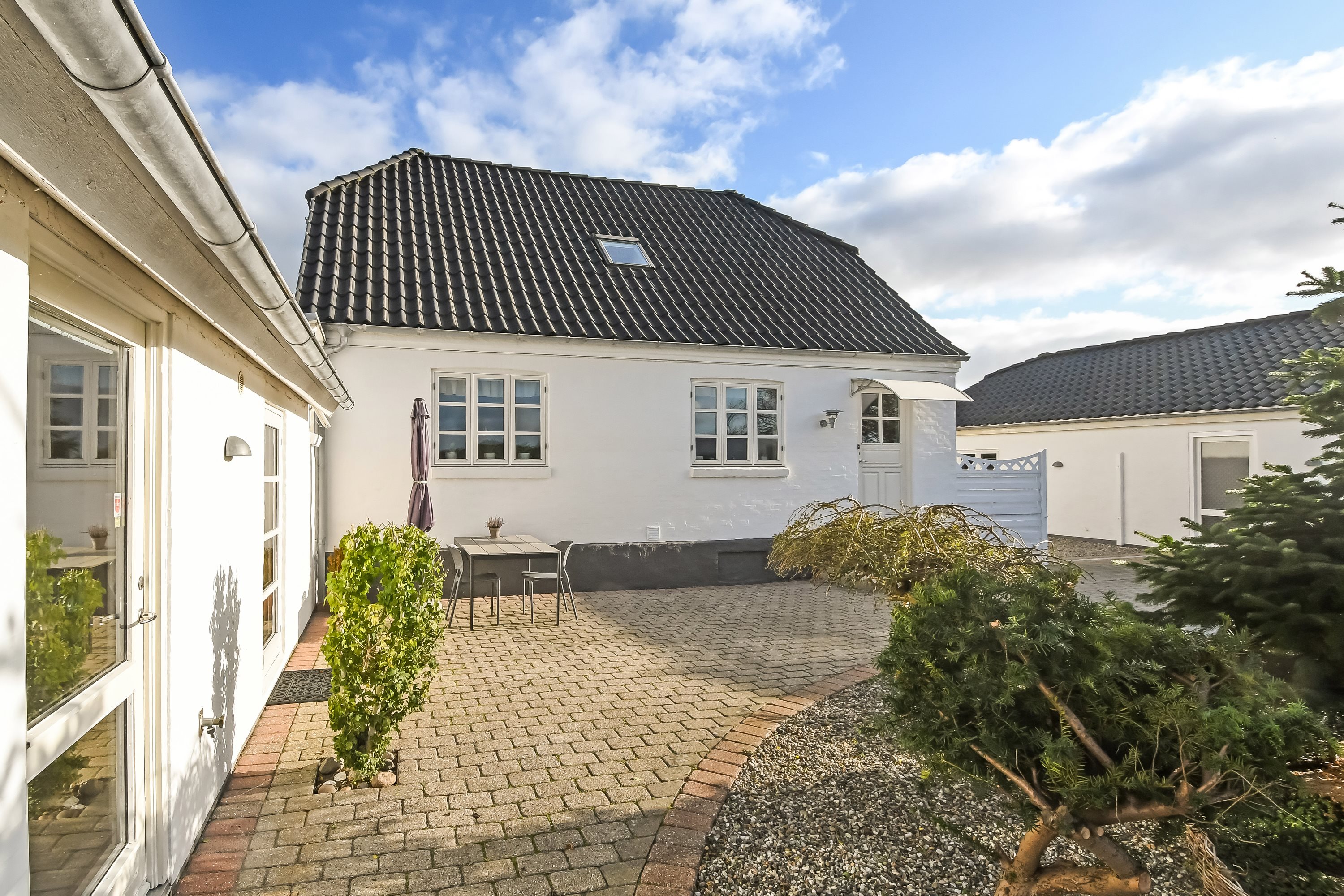 Miniaturebillede 1: ejendommen. Billede af Remmerstrandvej 112, Gudum, 7620 Lemvig