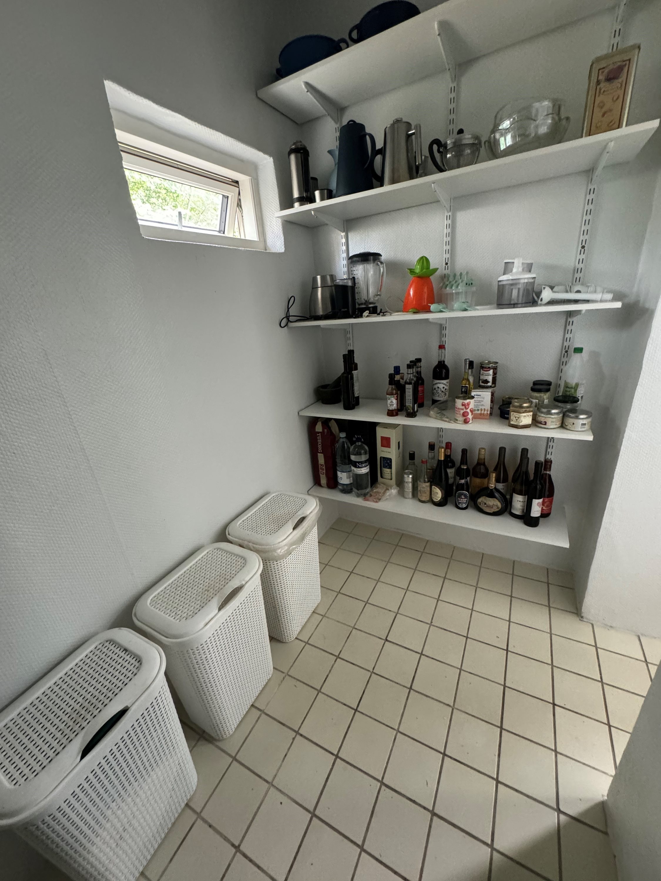 Fremhævet viktualierum billede i fuldskærmstilstand. Billede af Øksenbjergvej 20B, 5700 Svendborg