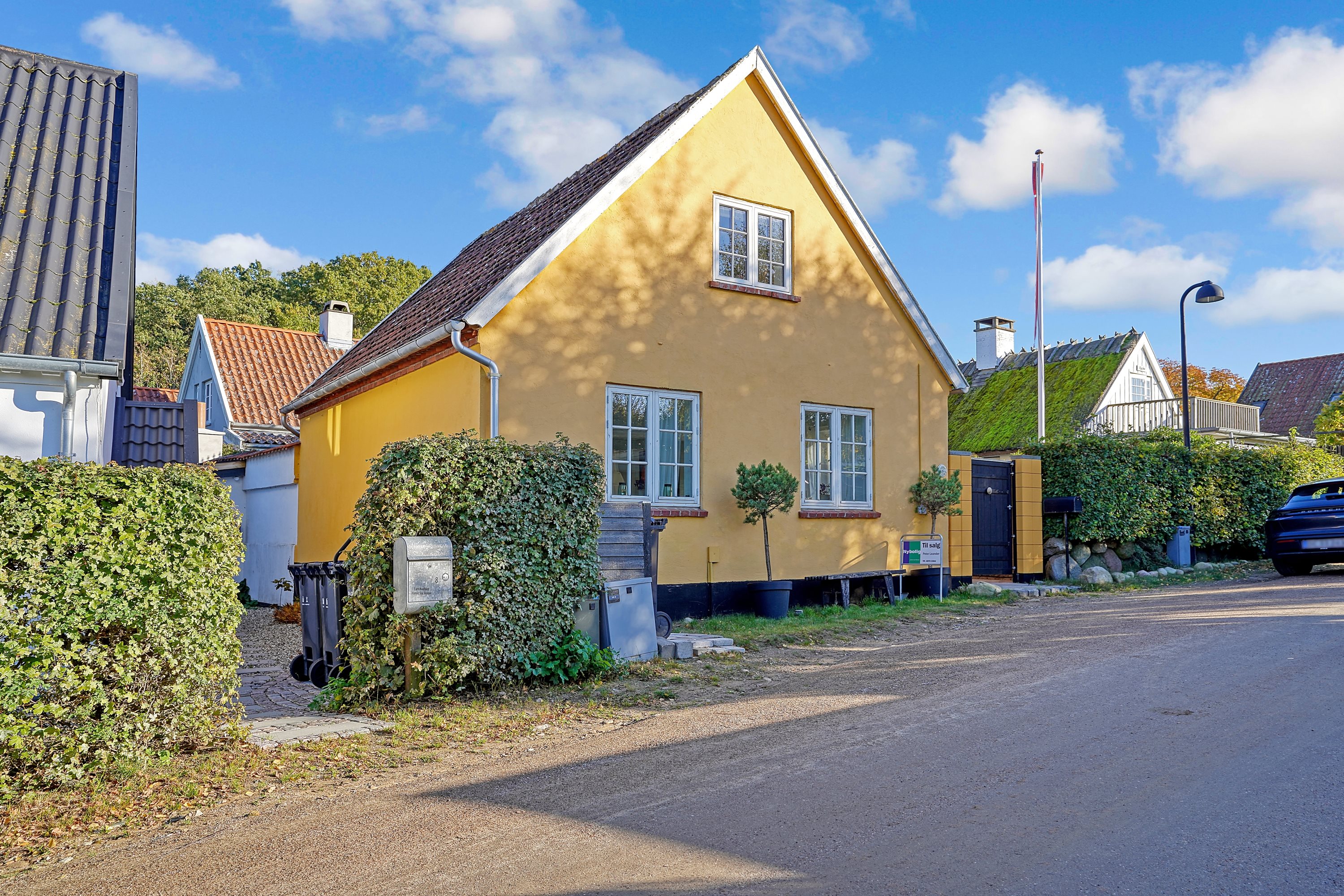 Miniaturebillede 1: ejendommen. Billede af Lochersvej 6, 3100 Hornbæk