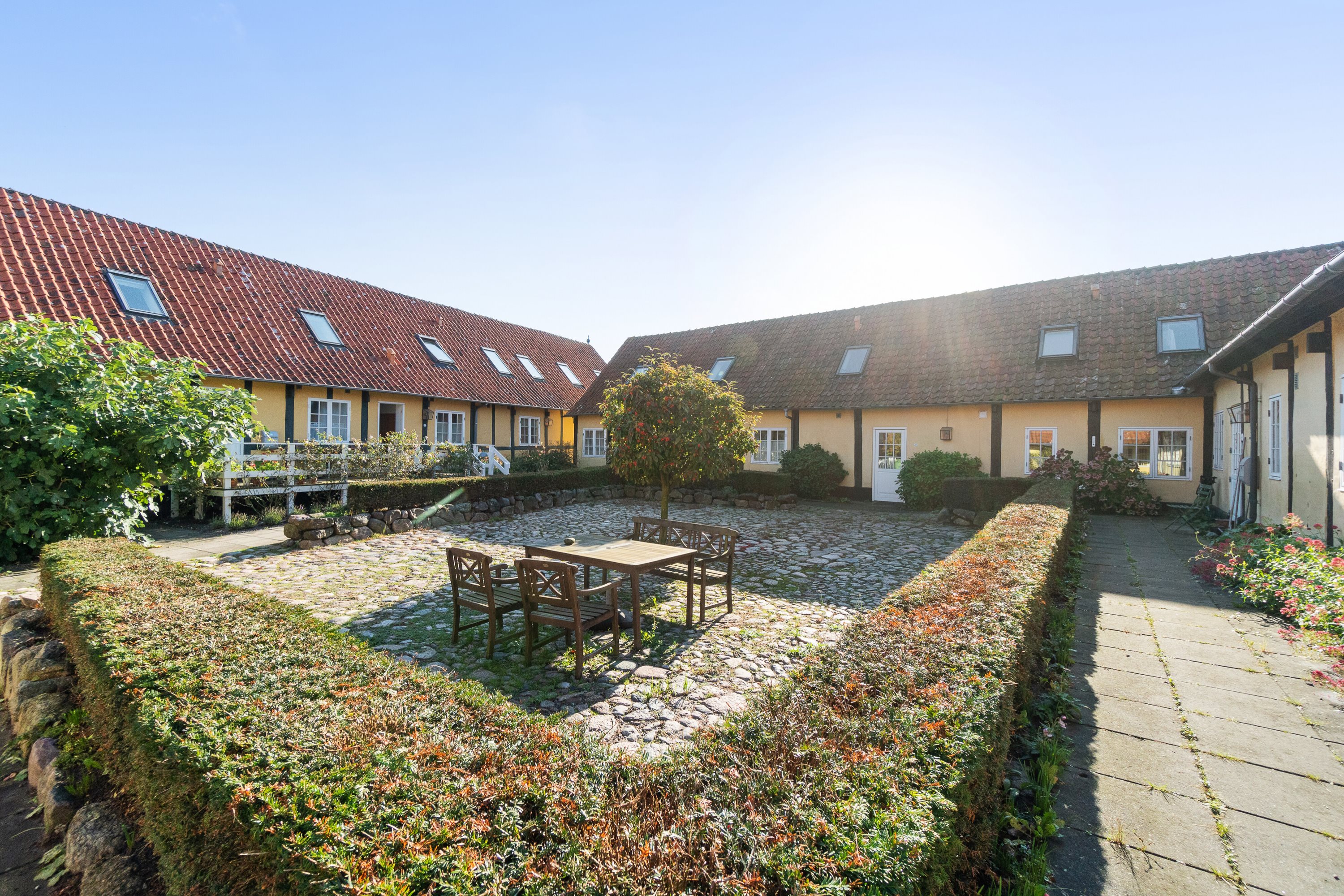 Fremhævet udendørs billede i fuldskærmstilstand. Billede af Storegade 29, 1. tv., 3740 Svaneke