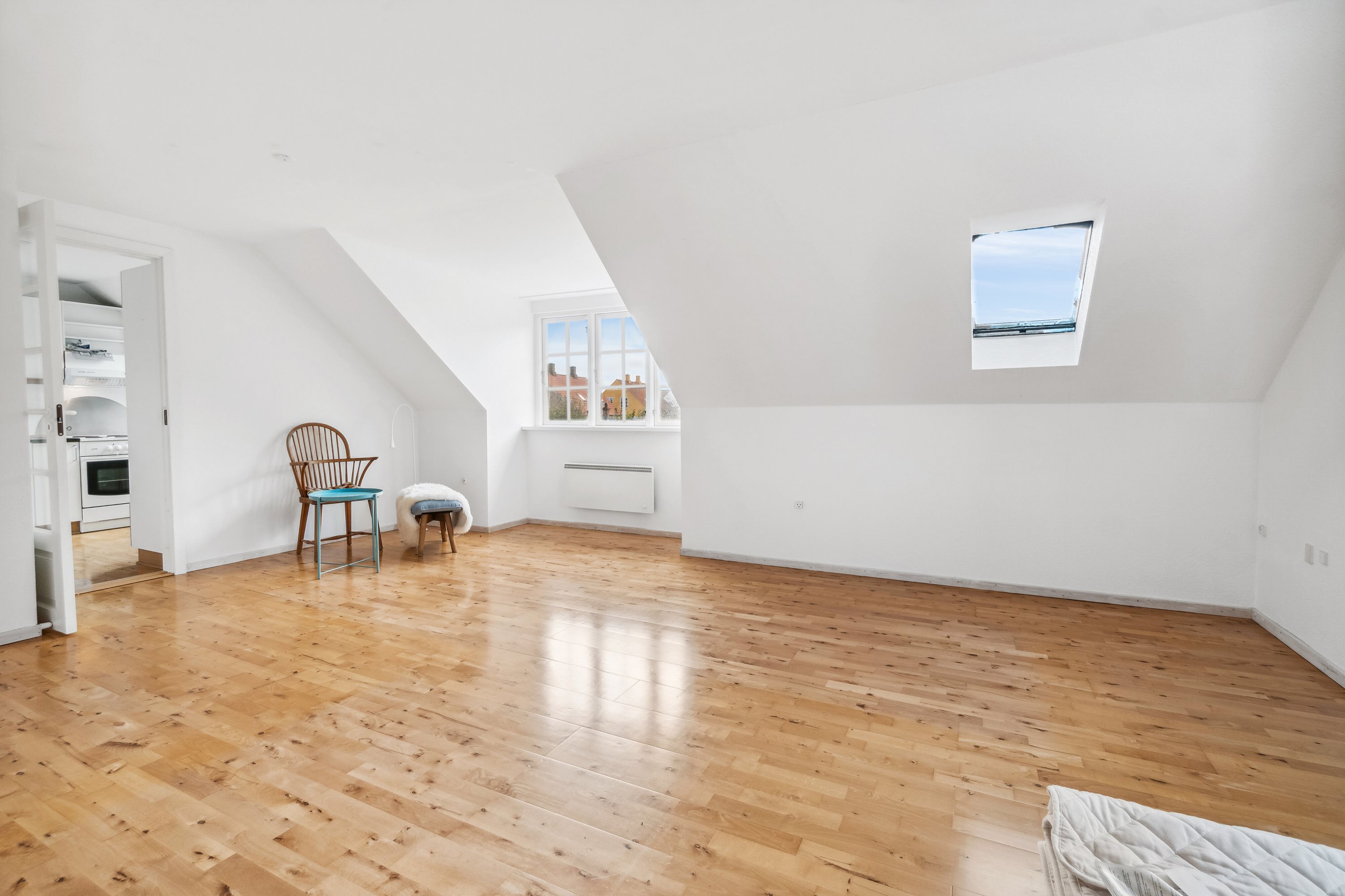 Fremhævet stue billede i fuldskærmstilstand. Billede af Storegade 29, 1. tv., 3740 Svaneke