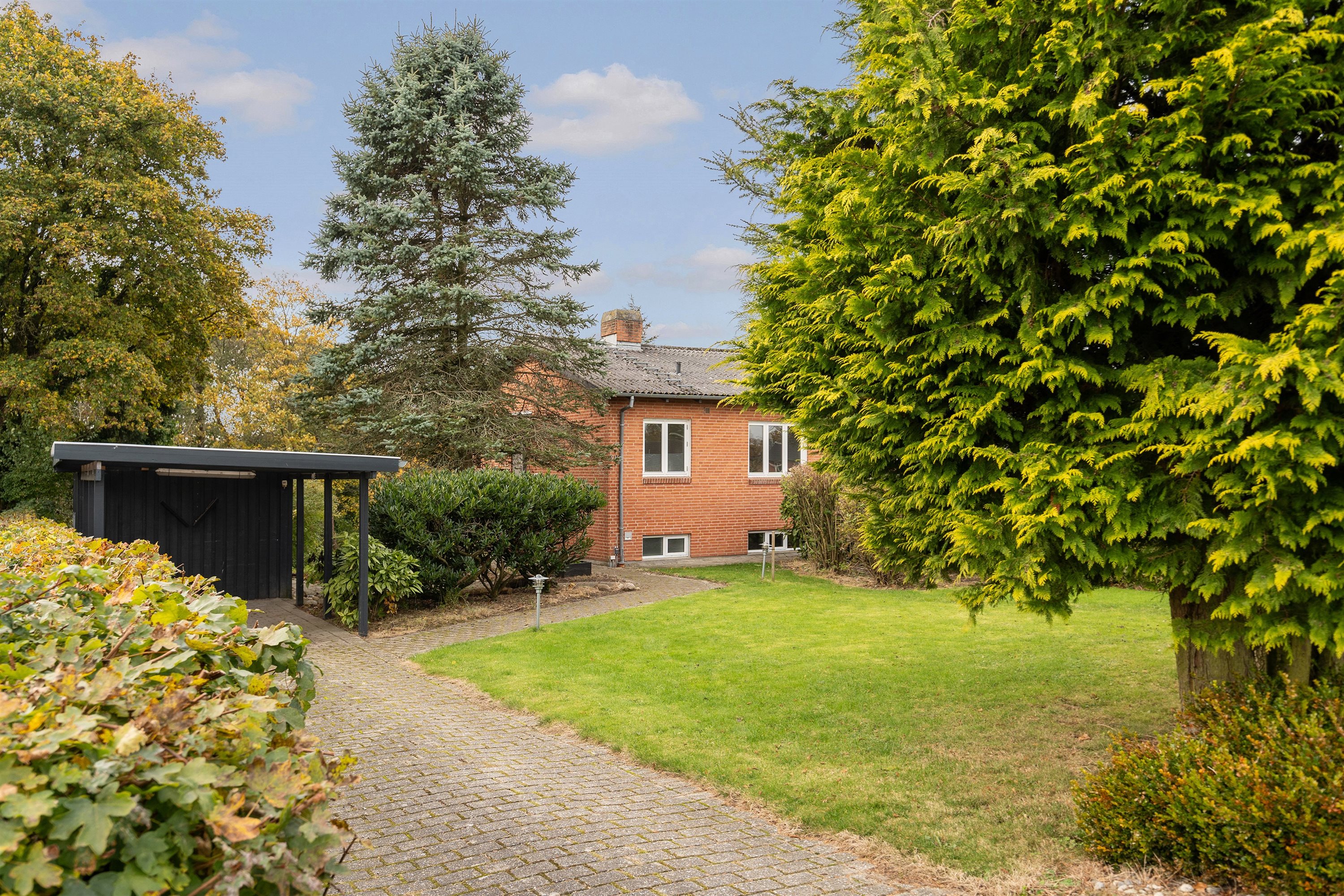 Fremhævet ejendommen billede i fuldskærmstilstand. Billede af Bakkevej 36, Varde, 6800 Varde